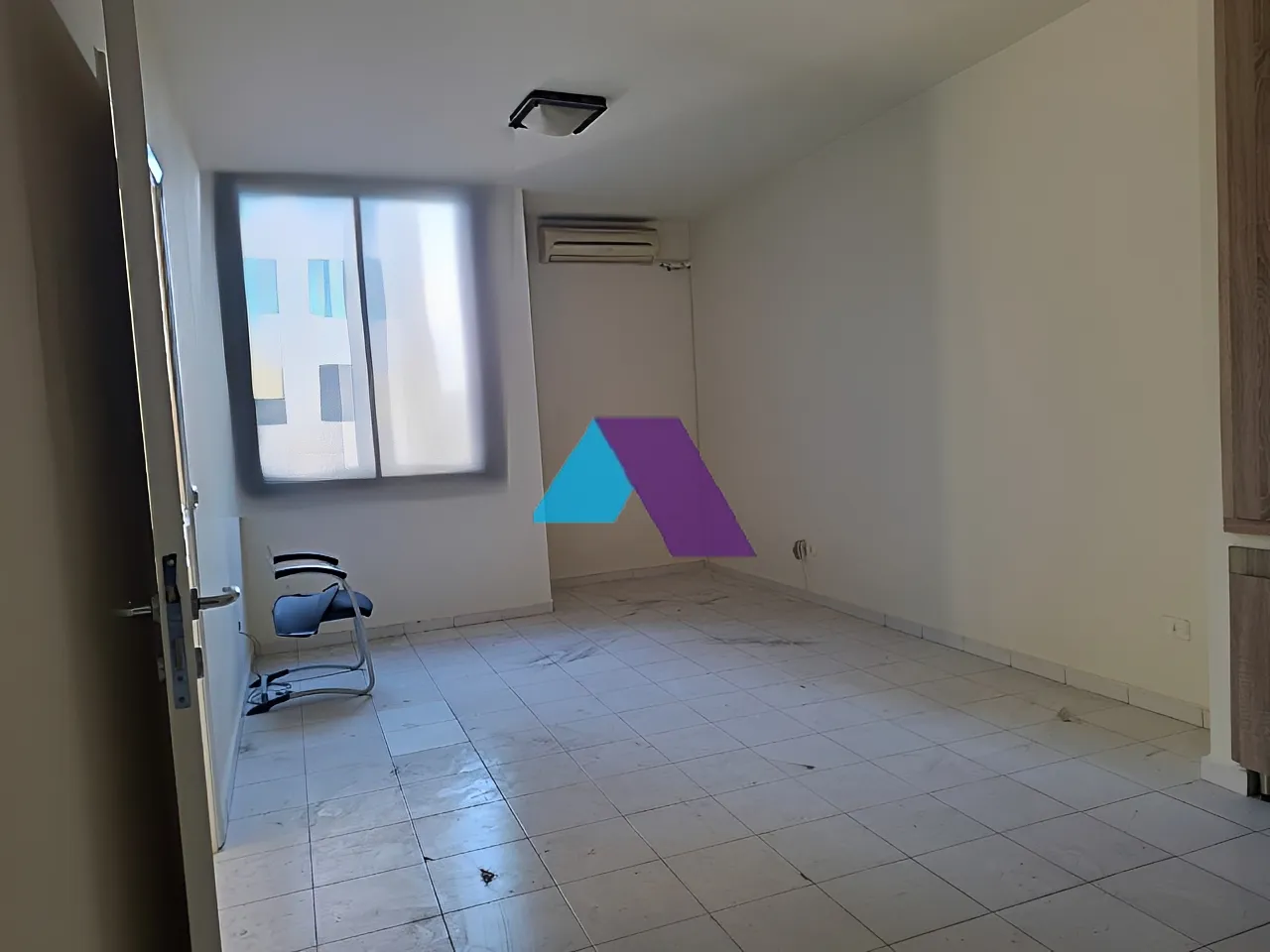 Office for Sale in Jal El Dib