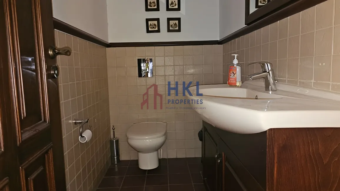 Office for rent in Gemmayzeh, Beirut, Lebanon