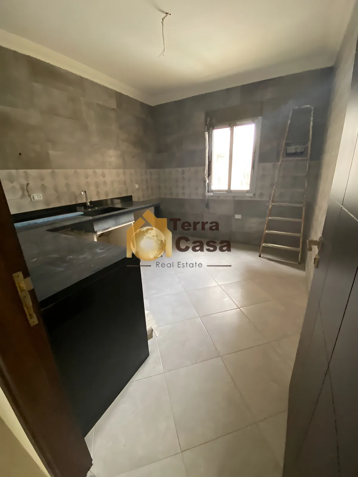 Apartment for Sale in Haouch el Omara