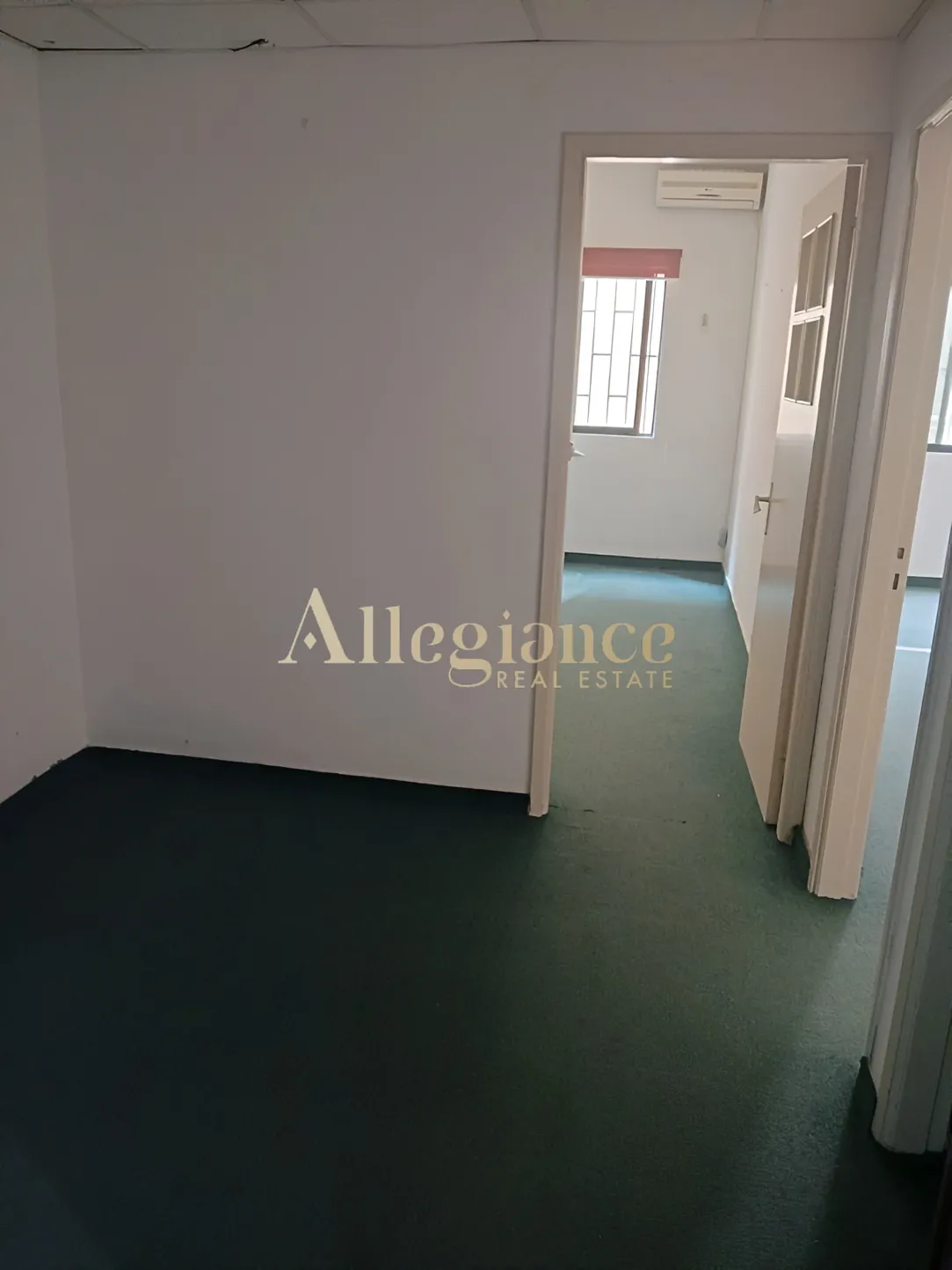 Office for rent in Jdeideh
