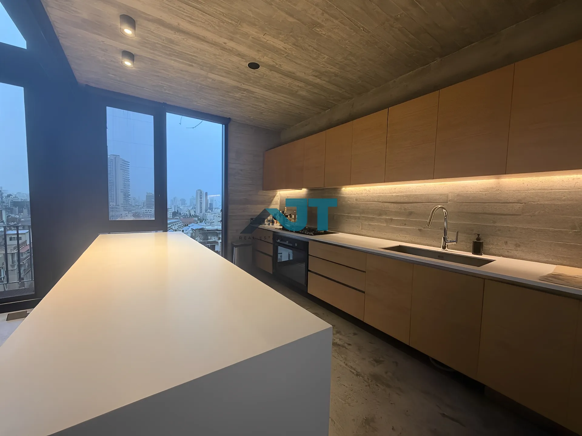 Loft in Fassouh, achrafieh