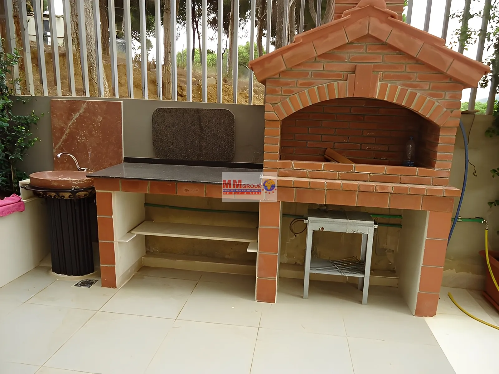 Apartment for Sale in Ain Saade