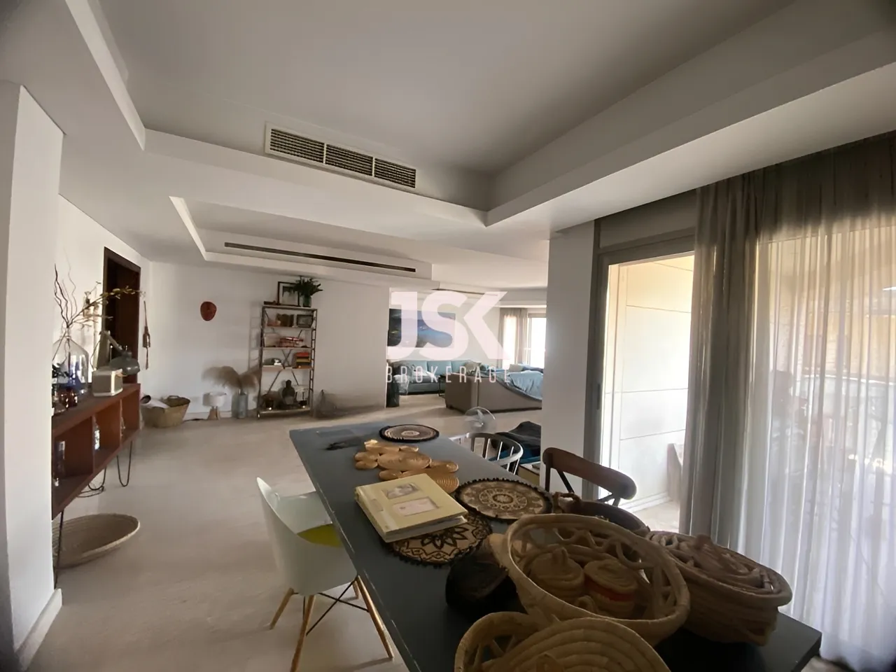 Apartment for Rent in Ain Al Tineh