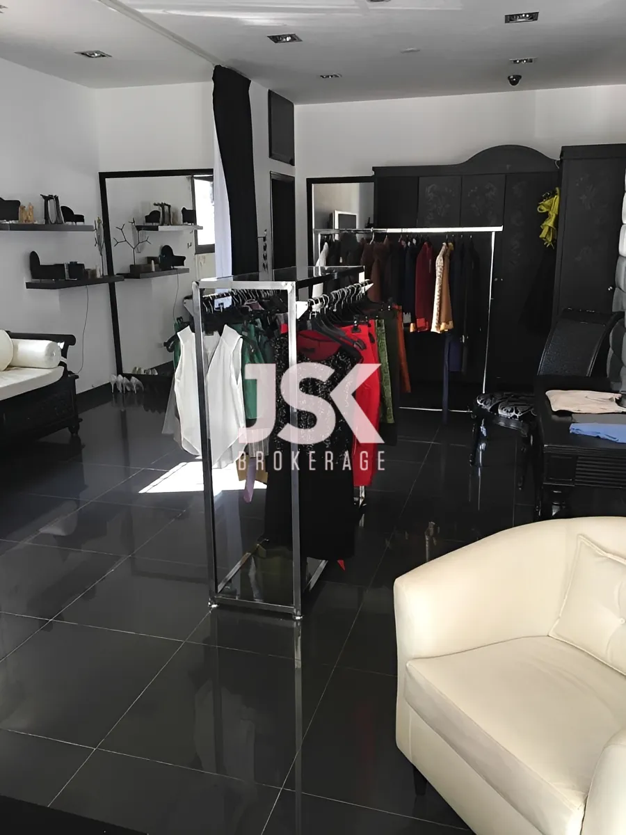 Shop for sale in Halat