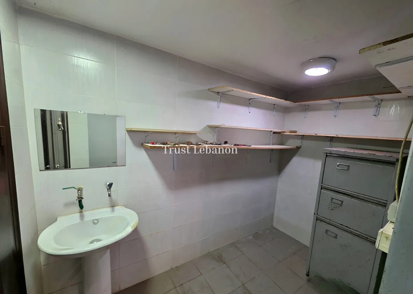 Shop for rent in Daoura, Lebanon