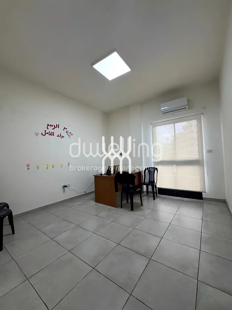 Office for rent in Baouchriyeh