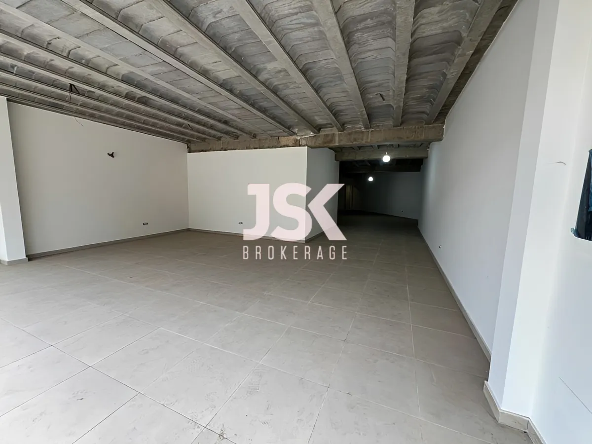 Shop for rent in Adma w Dafnah