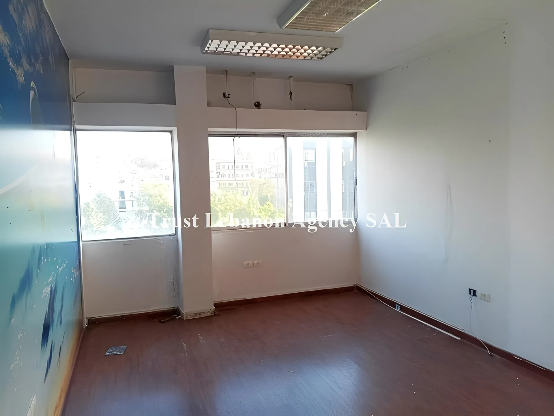 Office for rent in Beirut, Medawar