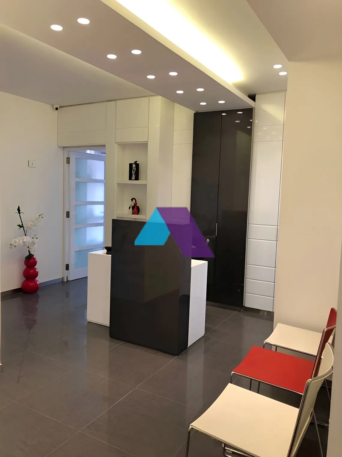 Office for sale in Baouchriyeh