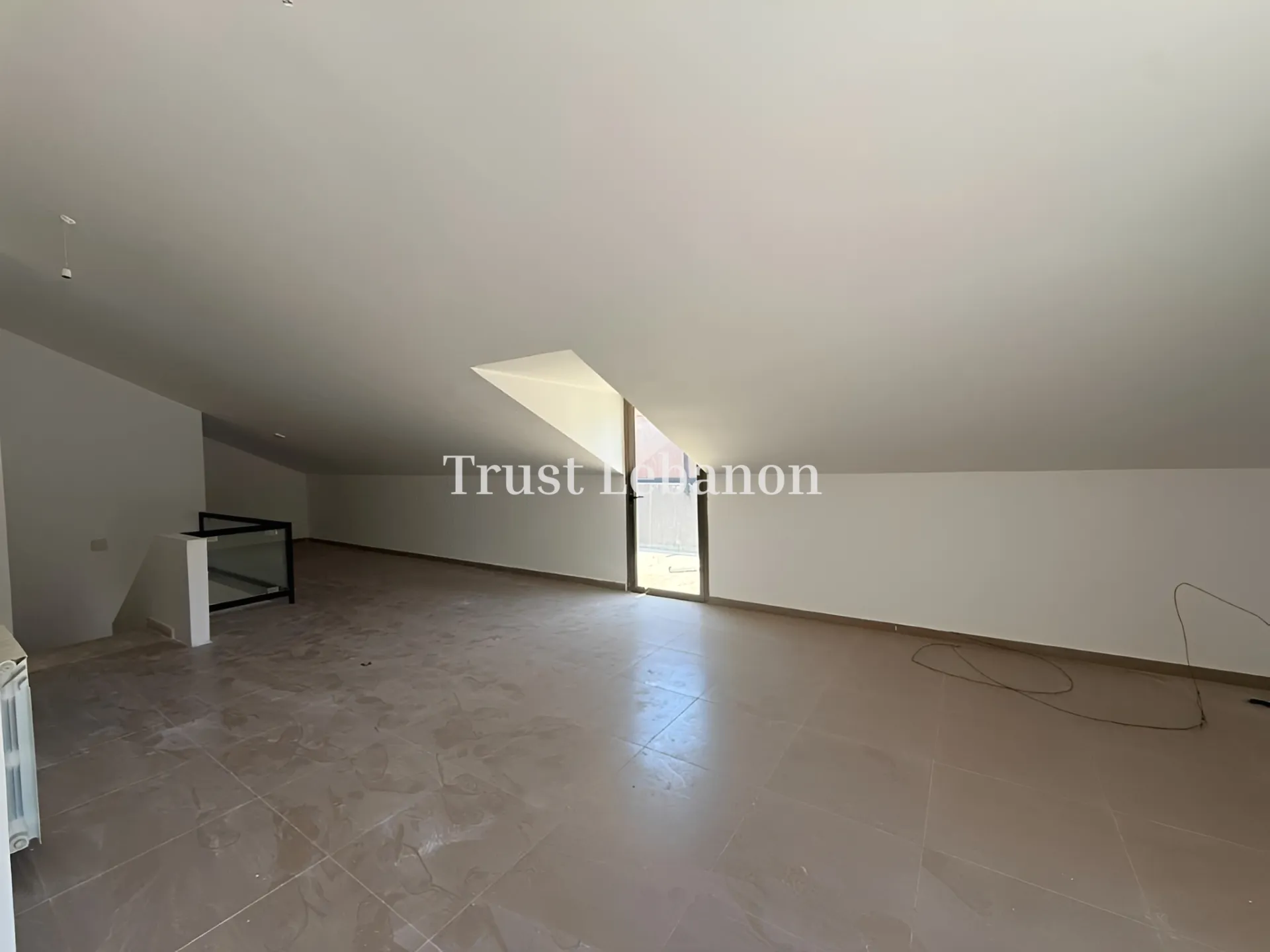 Duplex for rent in Mansourieh, Lebanon