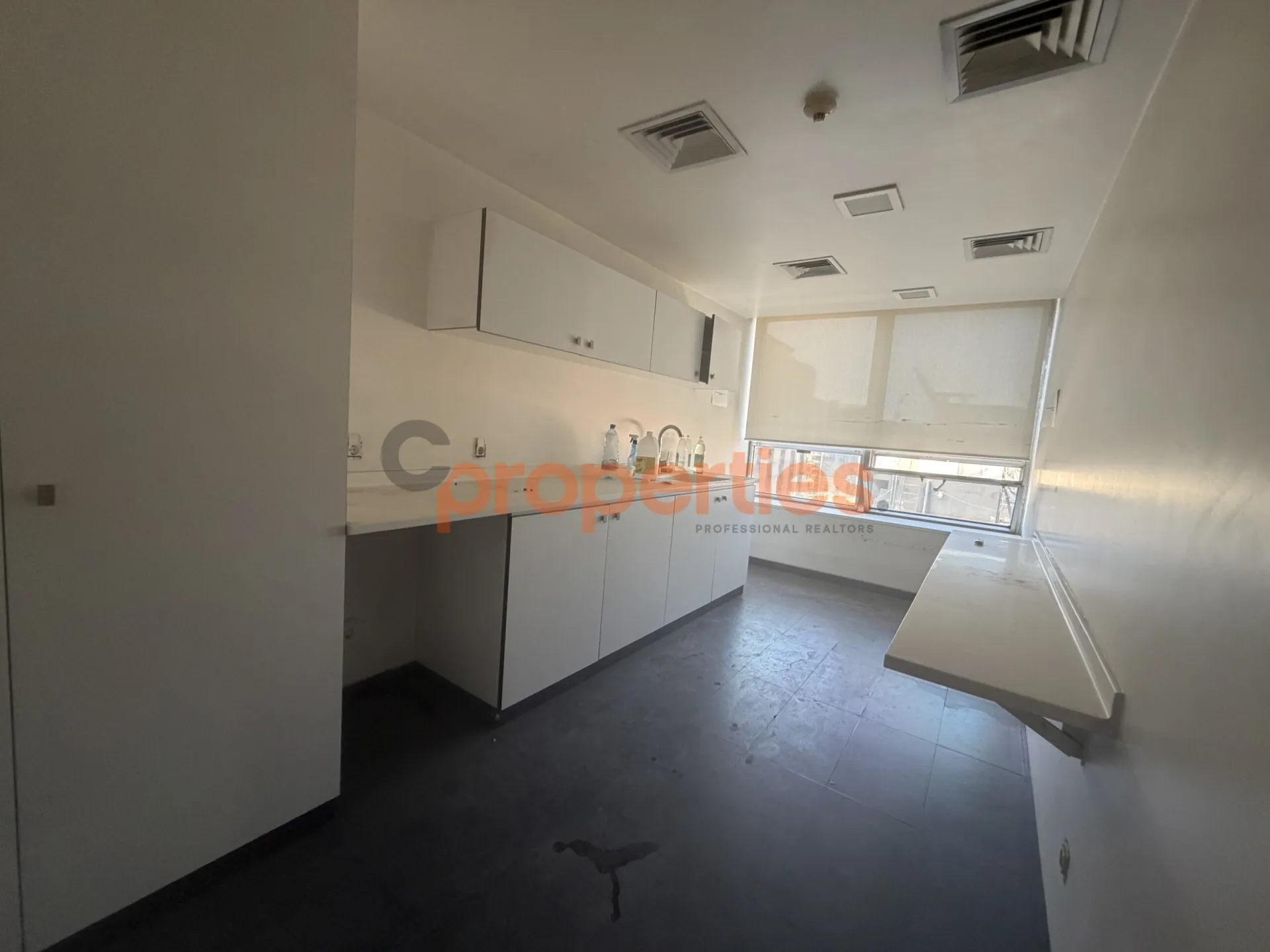Office for Rent in Saifi Village