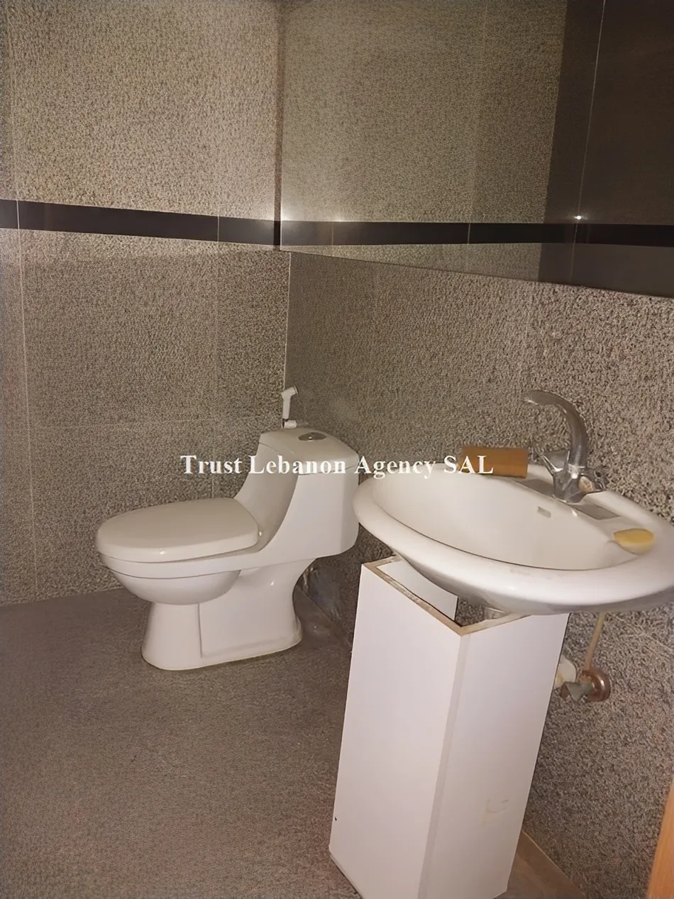 Office for rent in Metn, Berej Hamoud