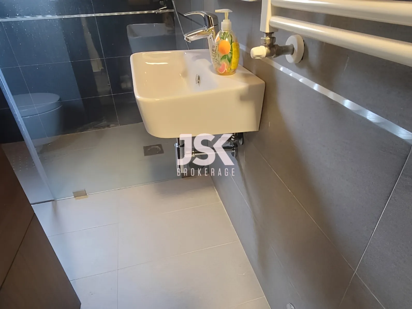 Chalet for Sale in Kafr