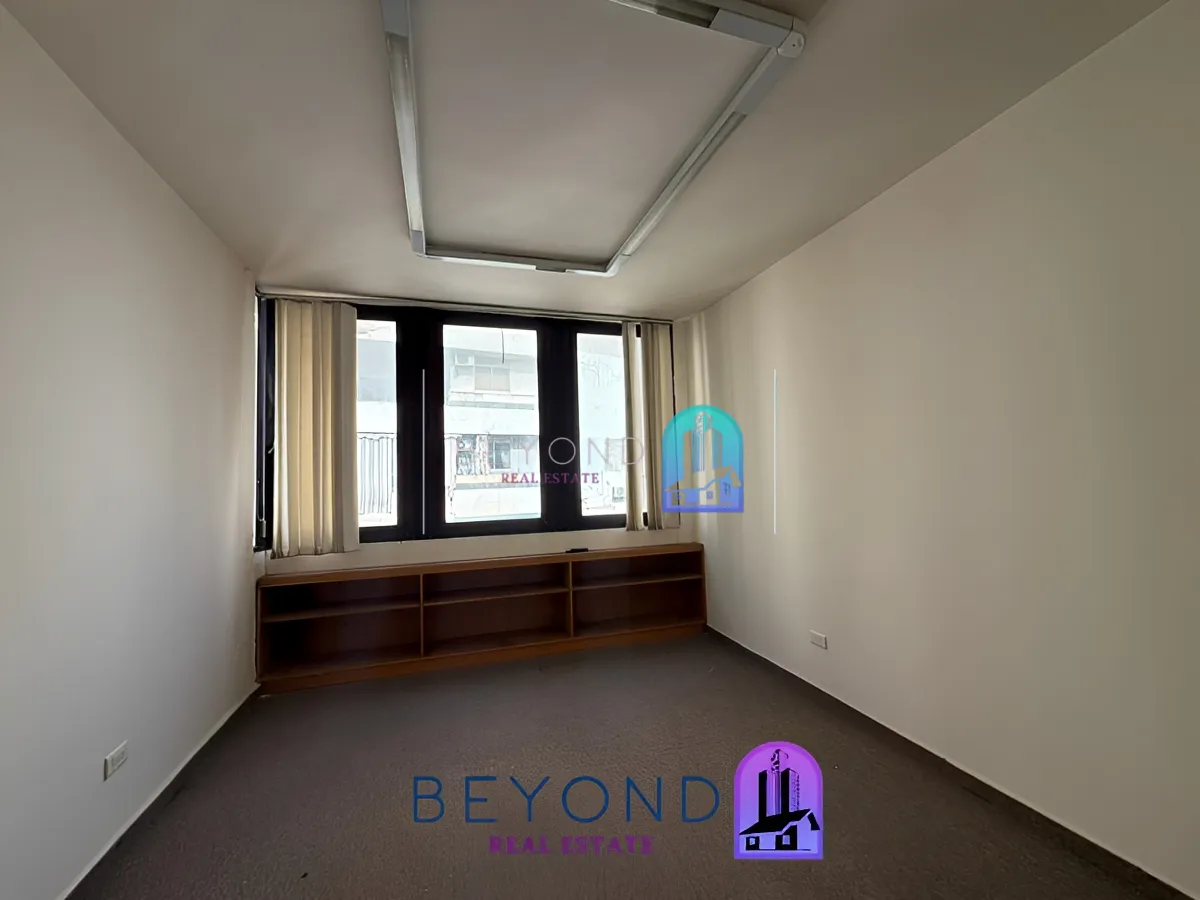 Office for sale in Mar Elias St، Bayrut, Lebanon