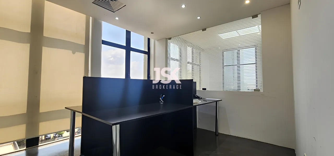 Office for Sale in Horch Tabet