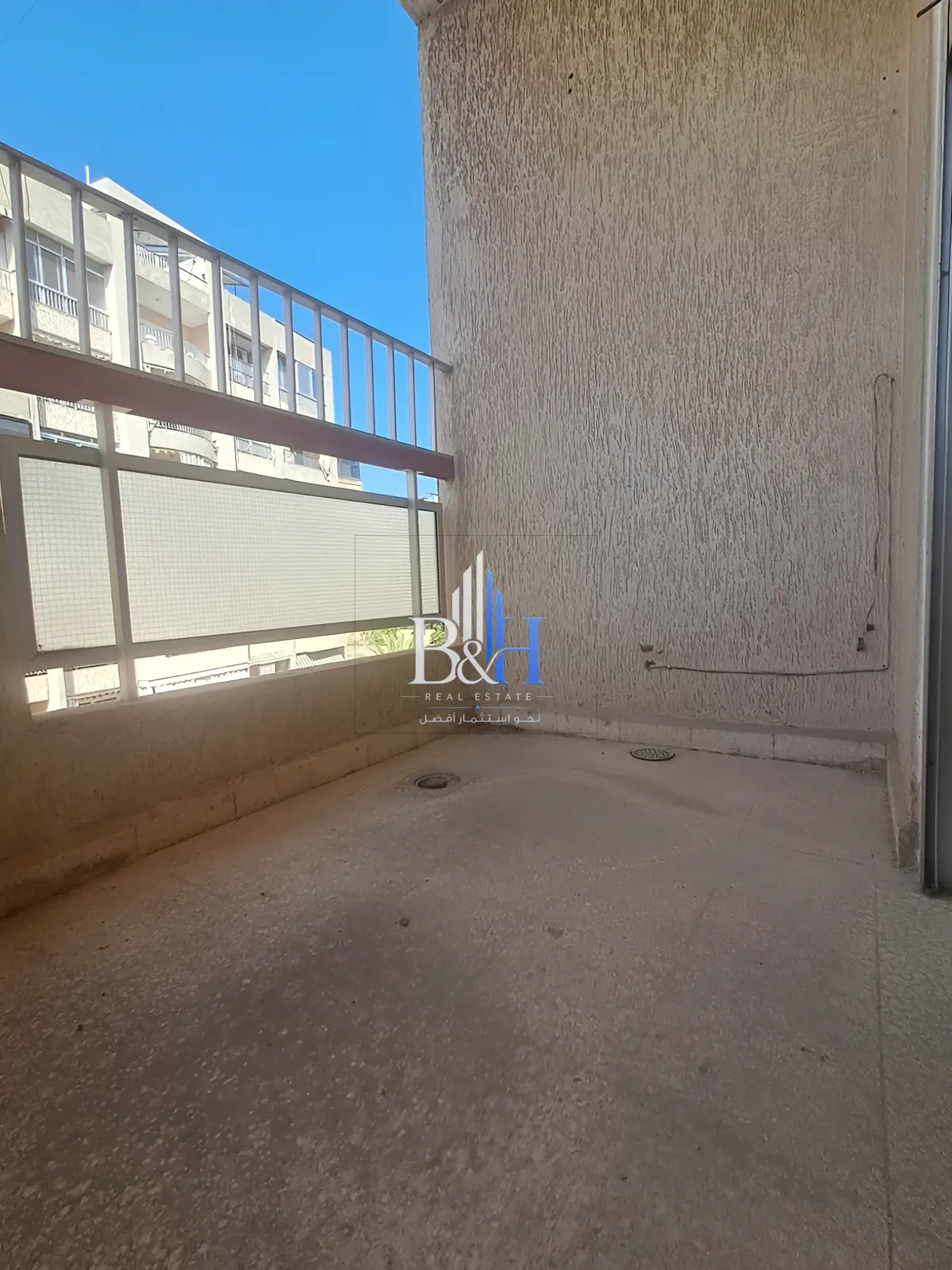 Apartment for sale in Dawhet aramoun, lebanon