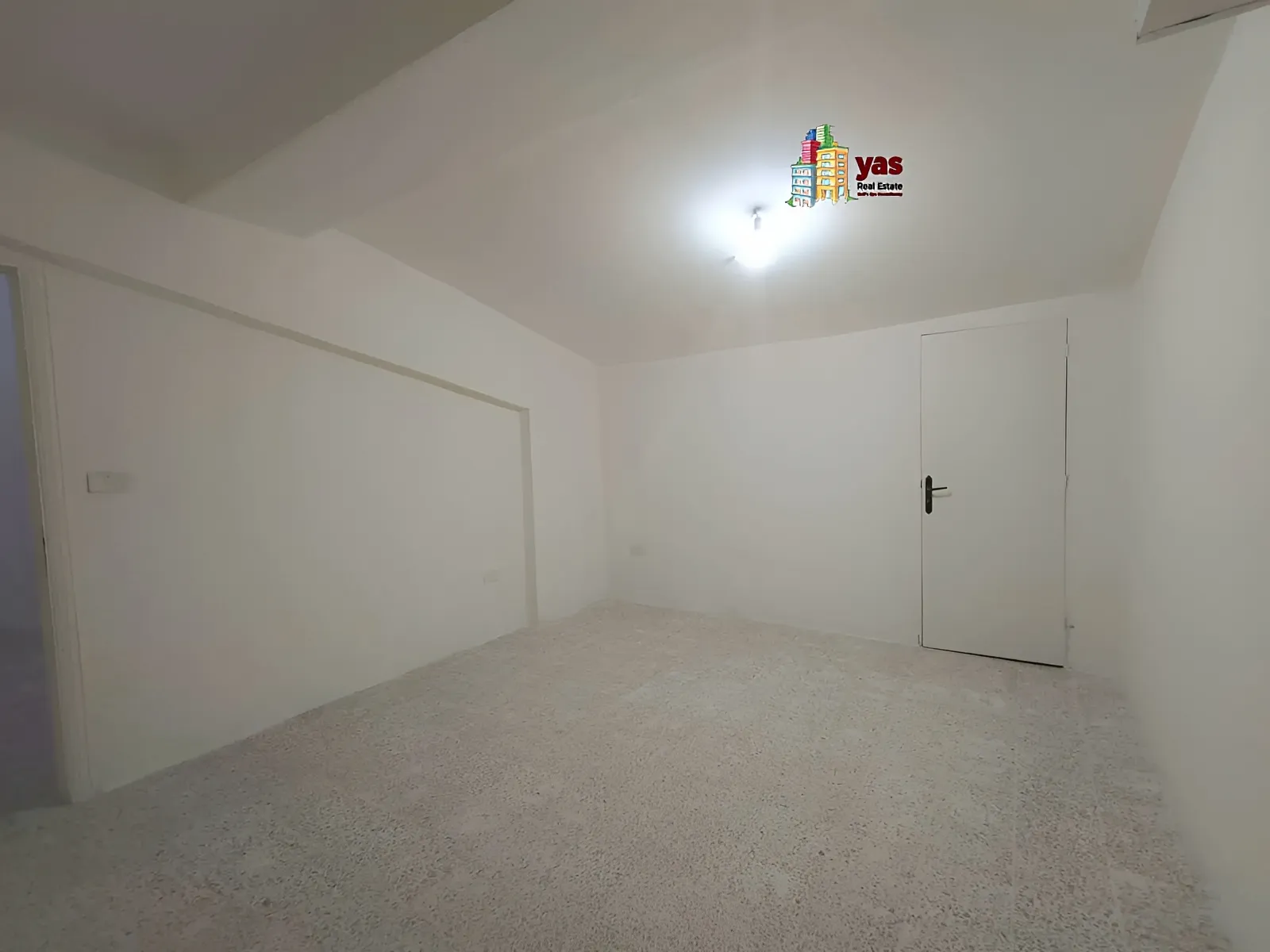 Warehouse for Sale in Hazmieh