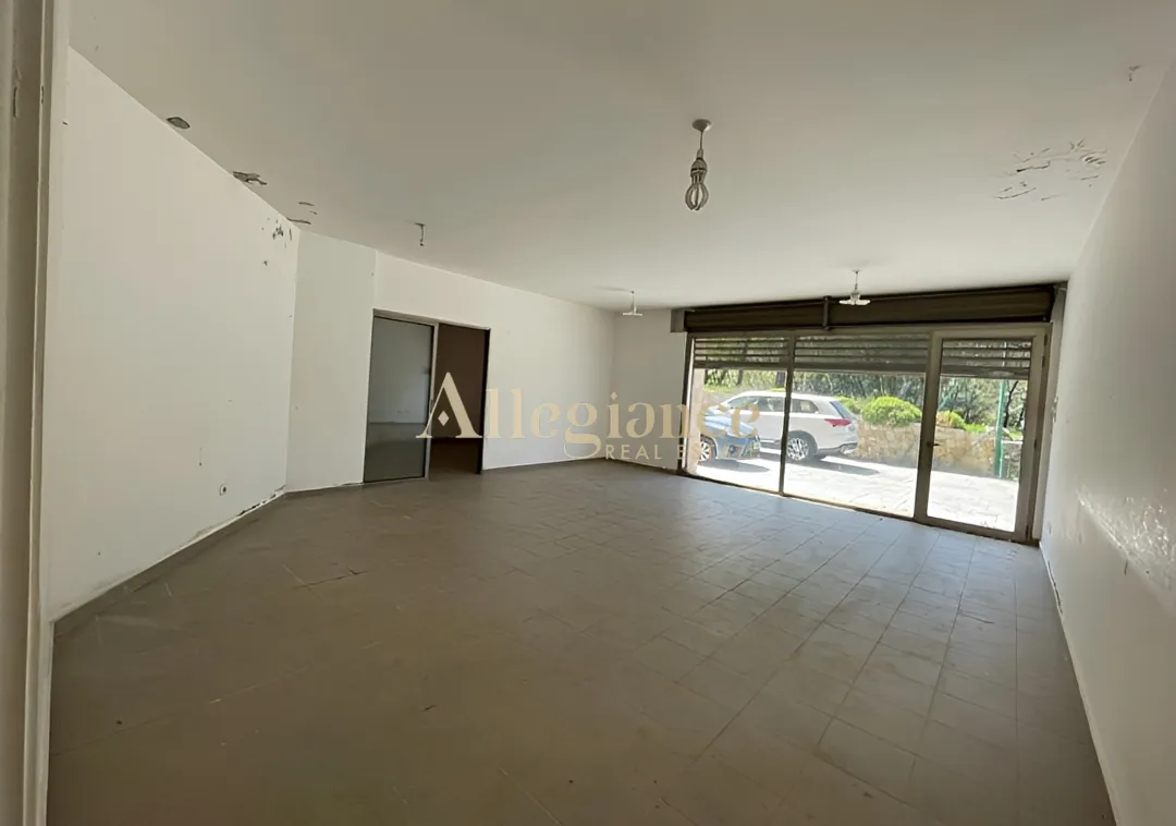 Shop for sale in Beit Chabeb