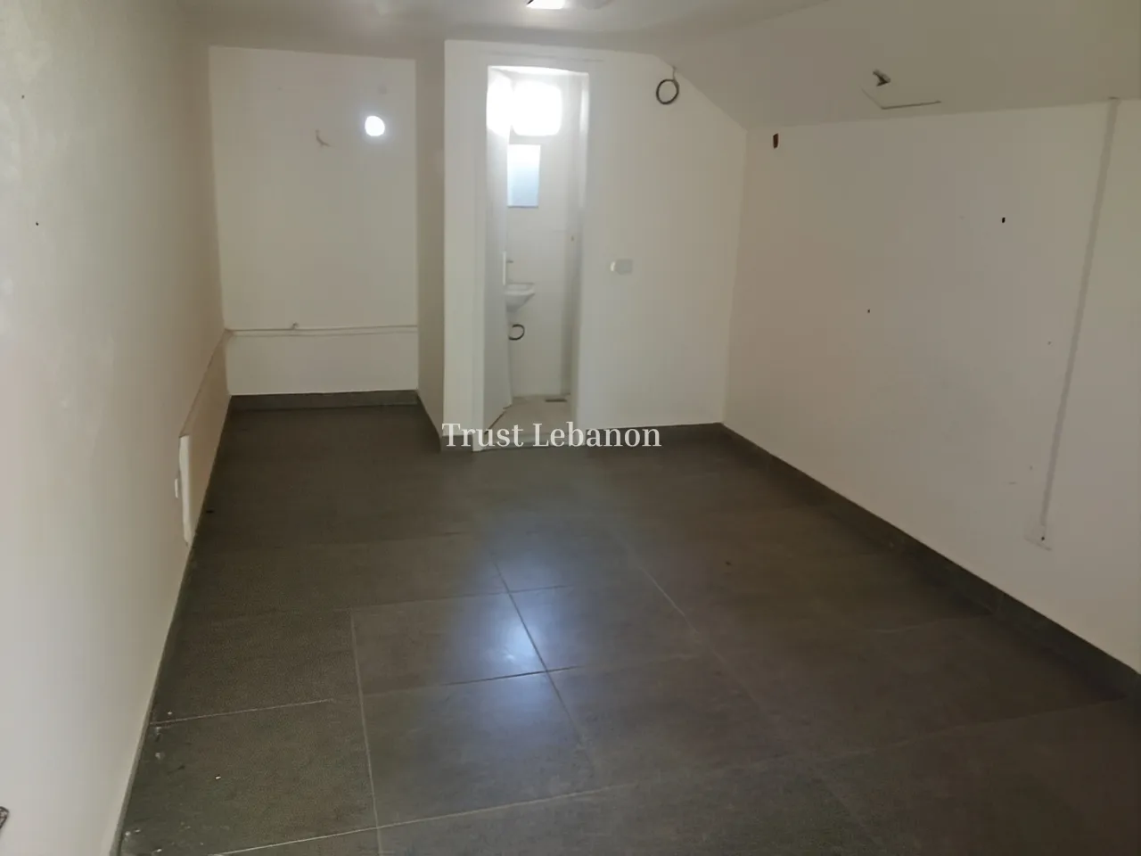 Shop for rent in Horch Tabet, Lebanon
