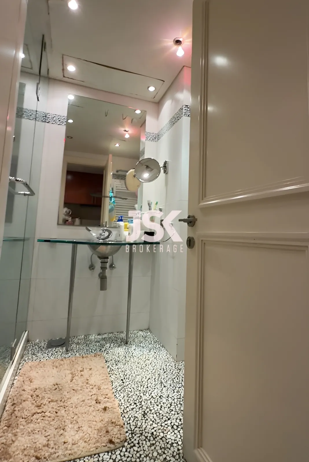 Chalet for Sale in Raoucheh