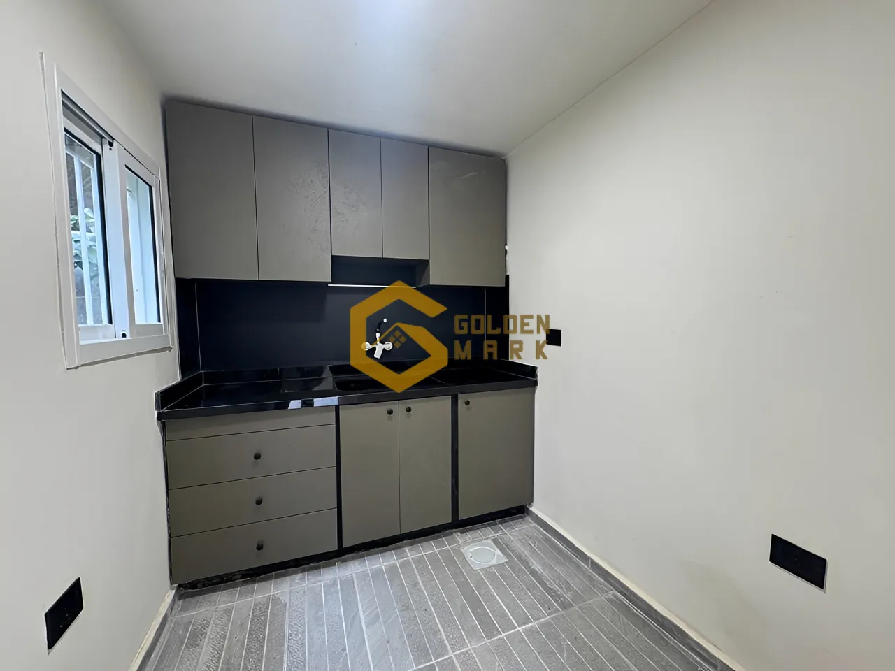 Apartment for Rent in Aamchit