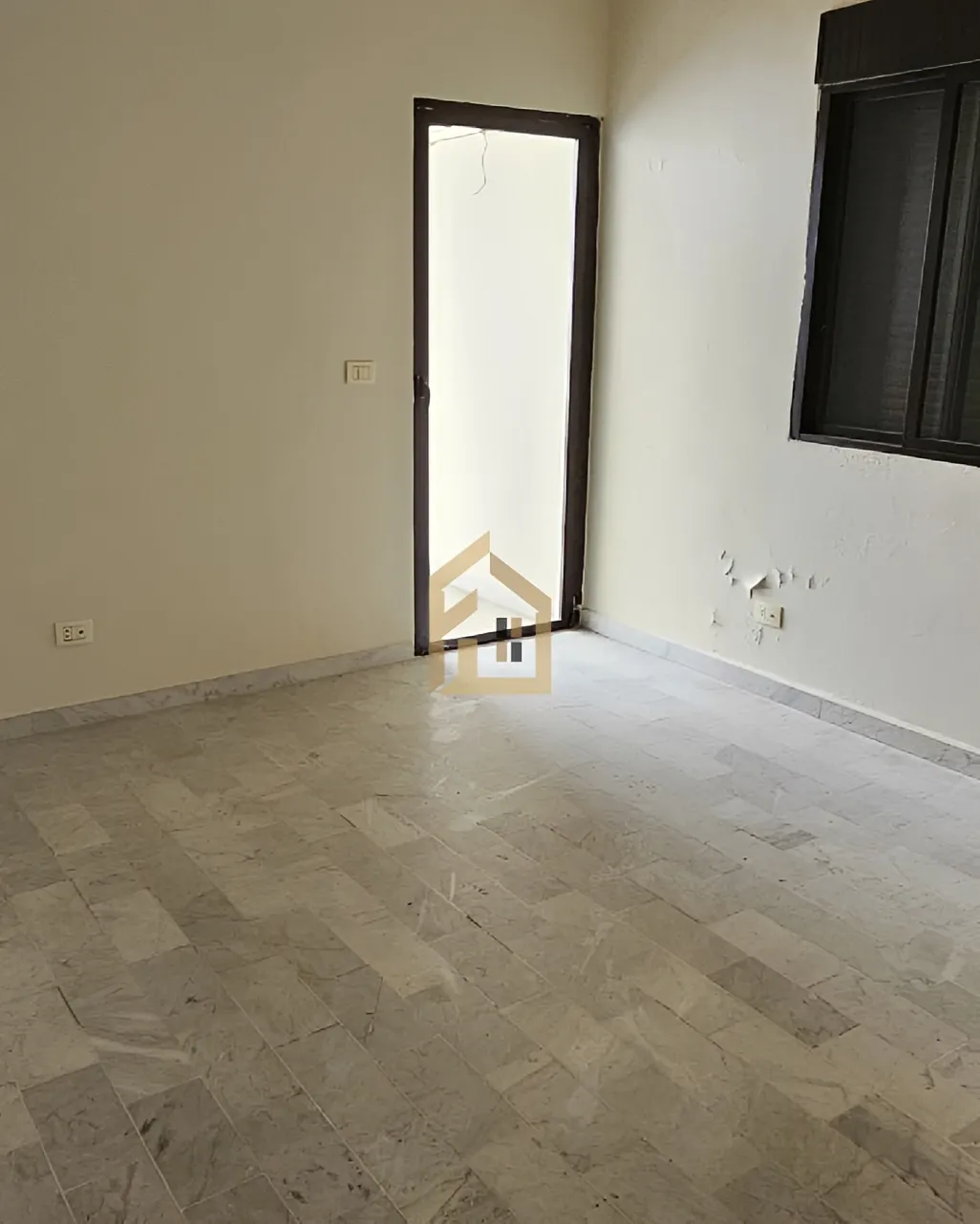 Apartment for sale in Zouk Mosbeh, Lebanon - 3 bed, 2 bath