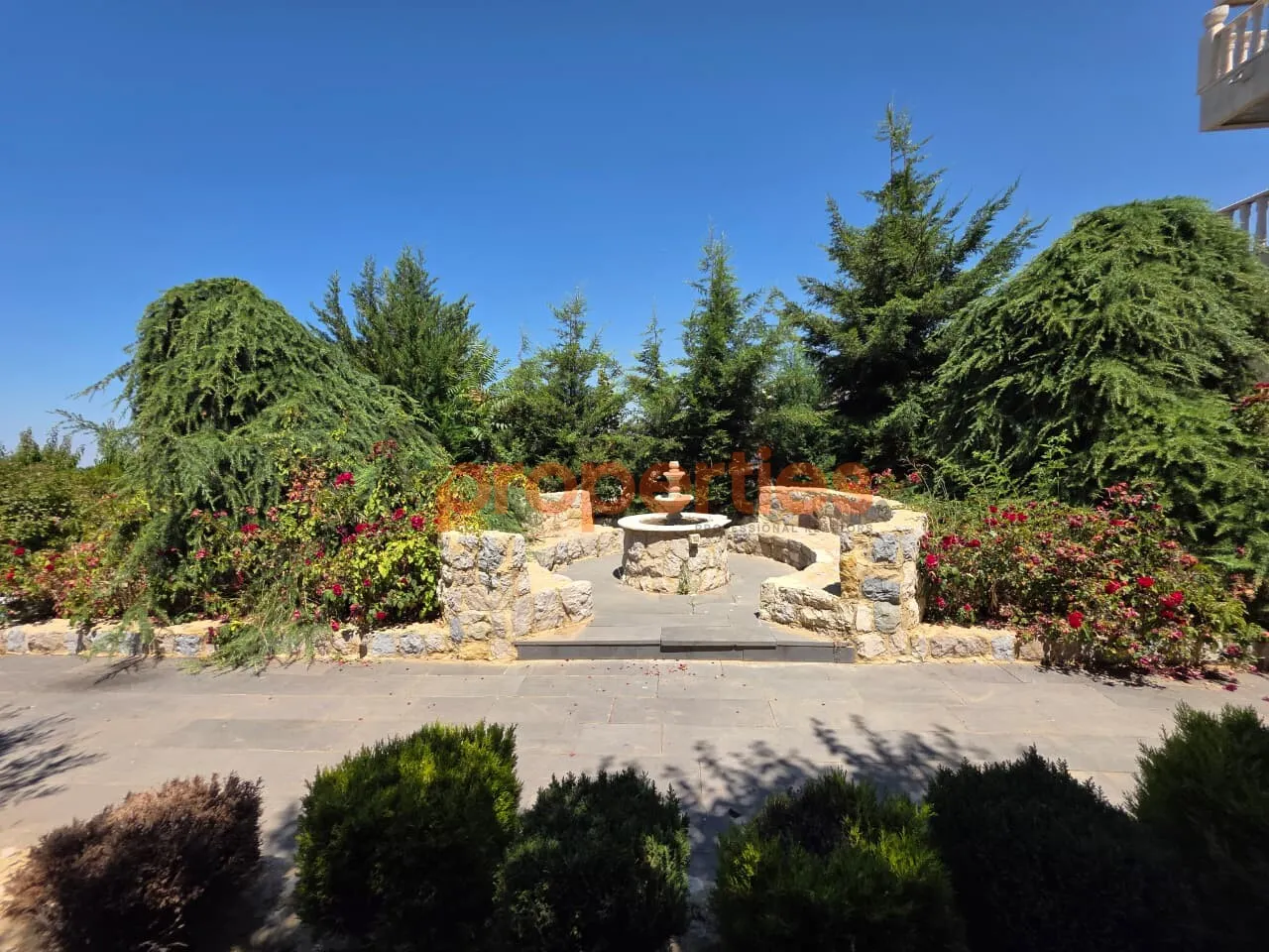 Villa for Rent in Zaarour