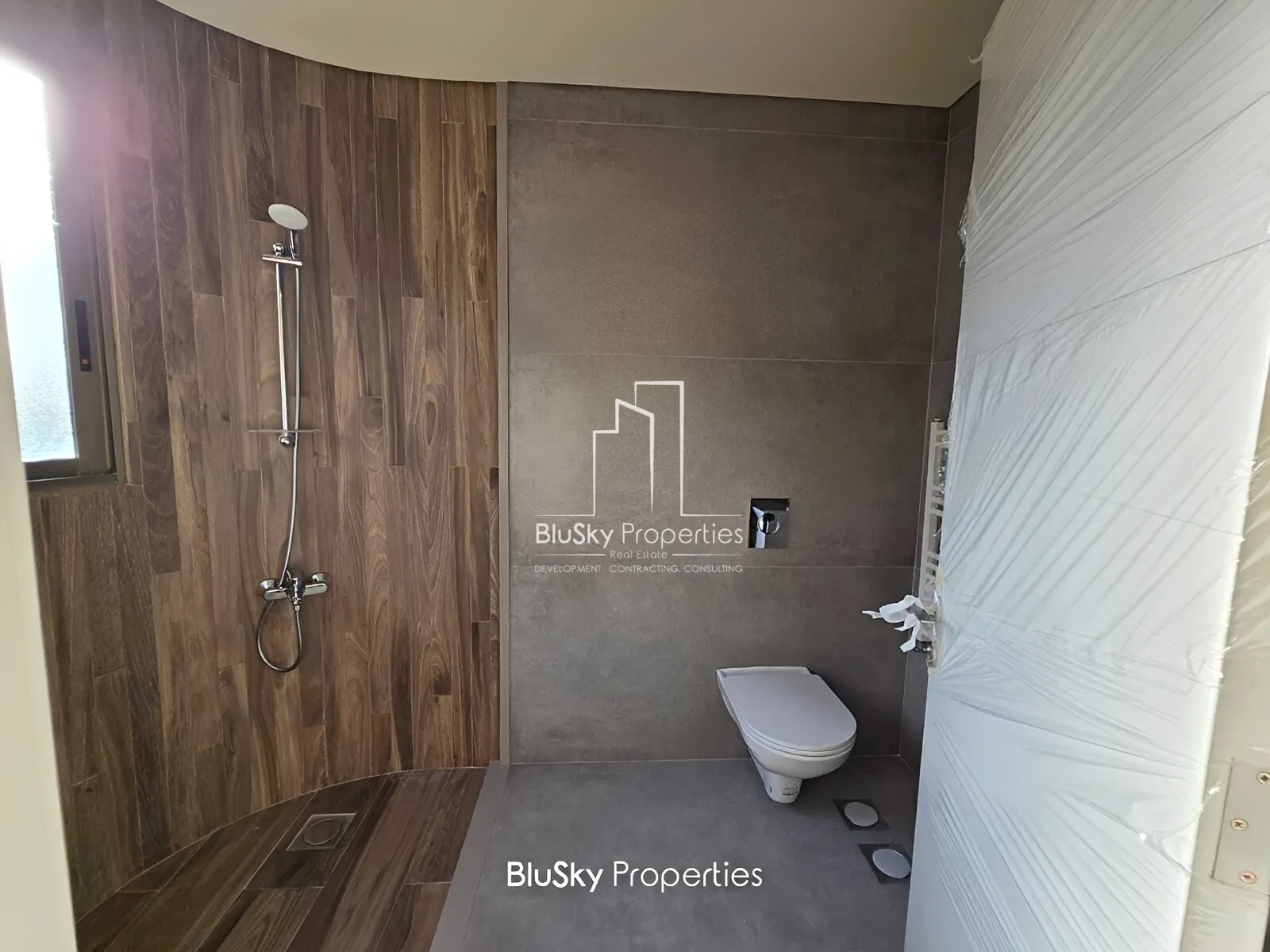 Apartment for Sale in Jouret El Ballout