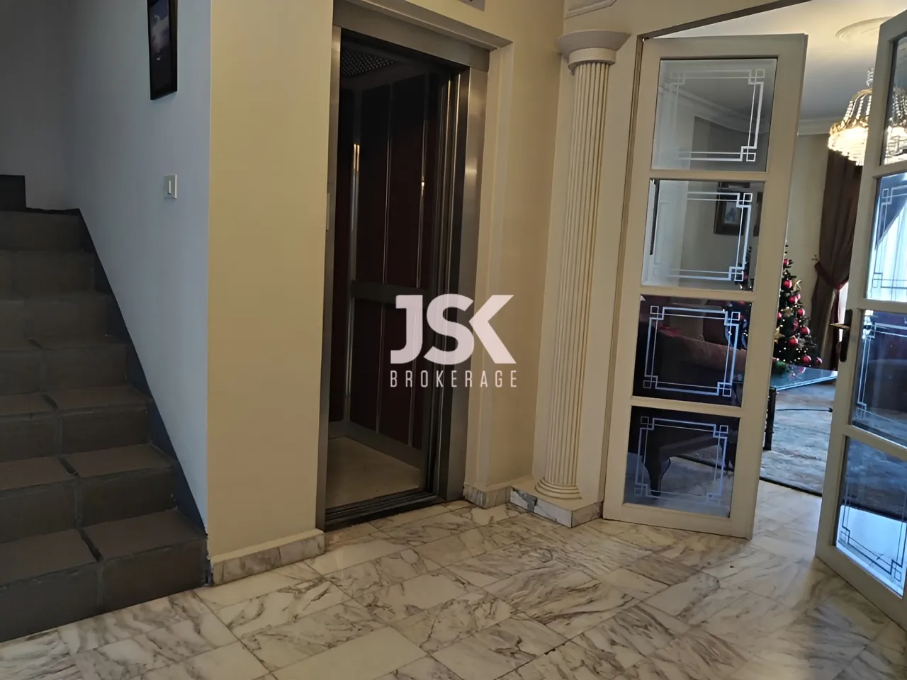 Villa for Sale in Haret Sakher