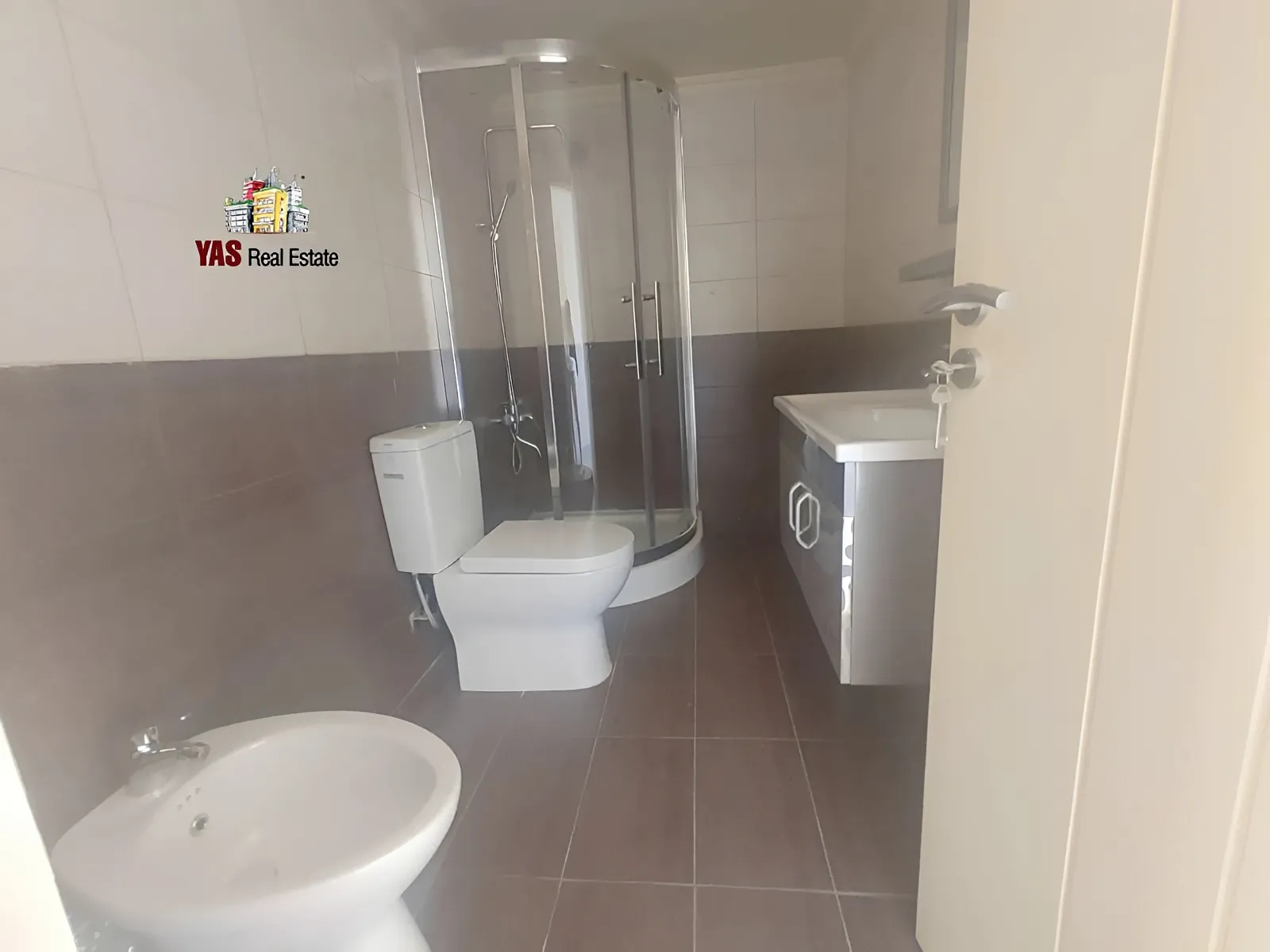 Apartment for Sale in Adonis - 3 bed, 4 bath