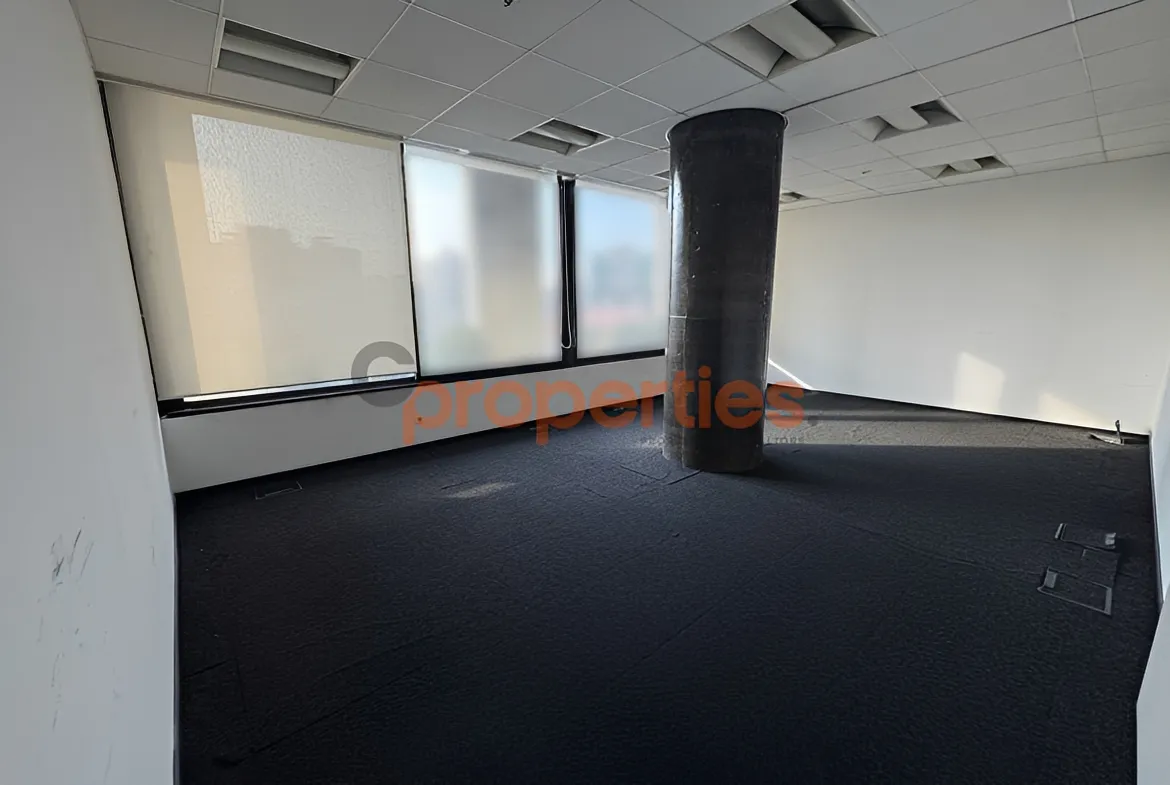 Office for Rent in Forn El Chebbak