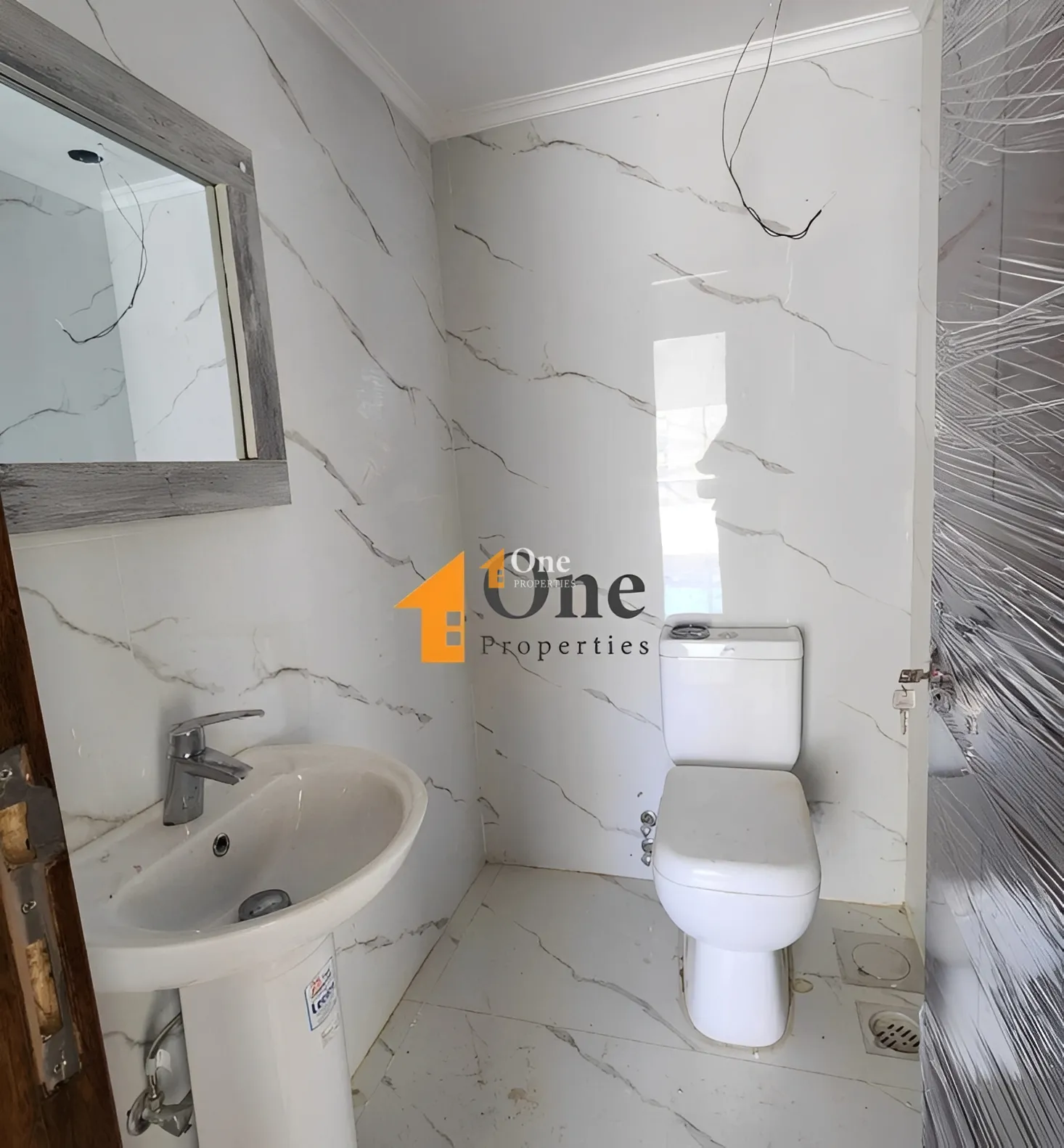 Apartment for Sale in Ballouneh, Lebanon - 3 bed, 3 bath