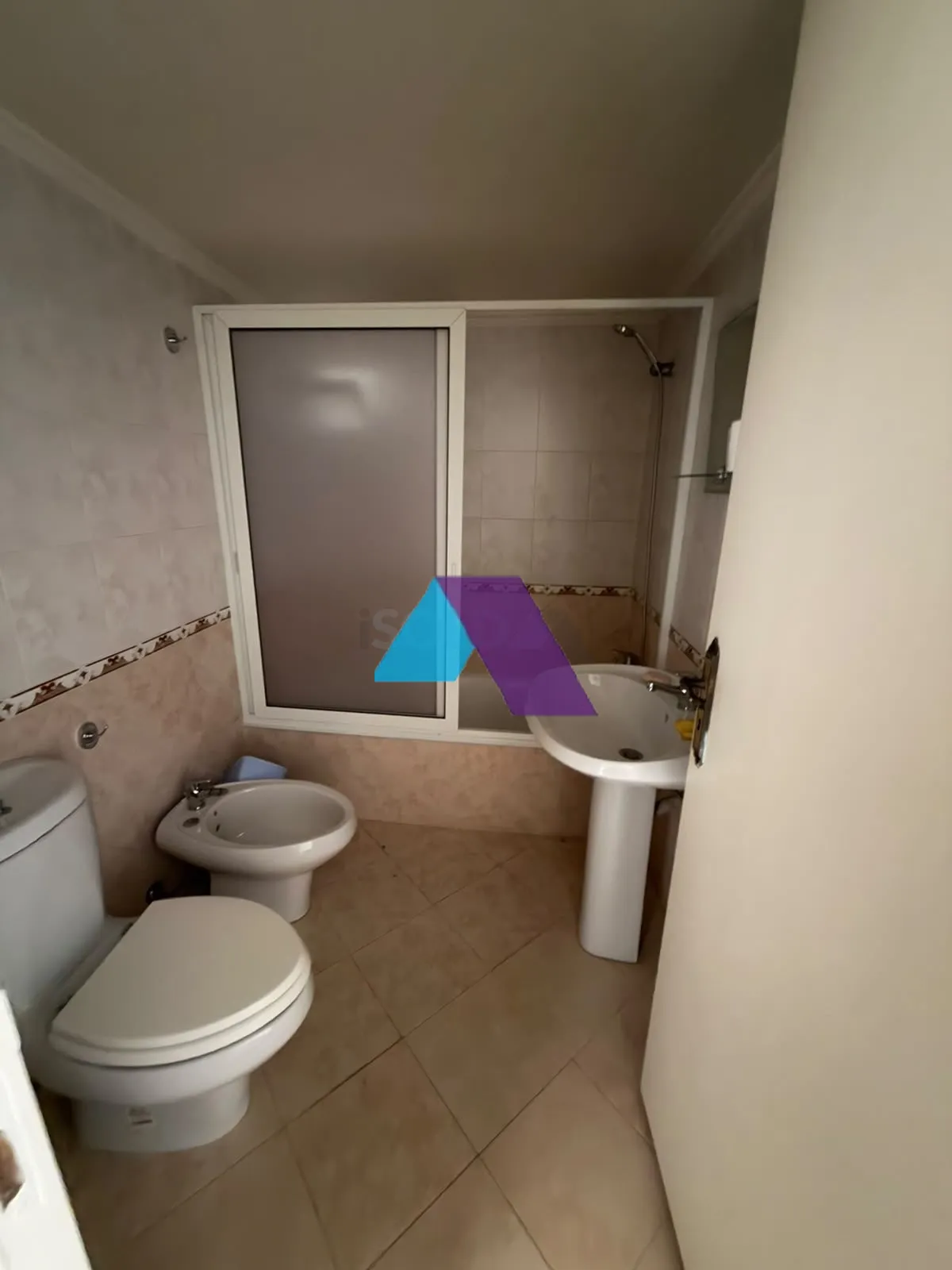 Apartment for Sale in Ain El Rihaneh