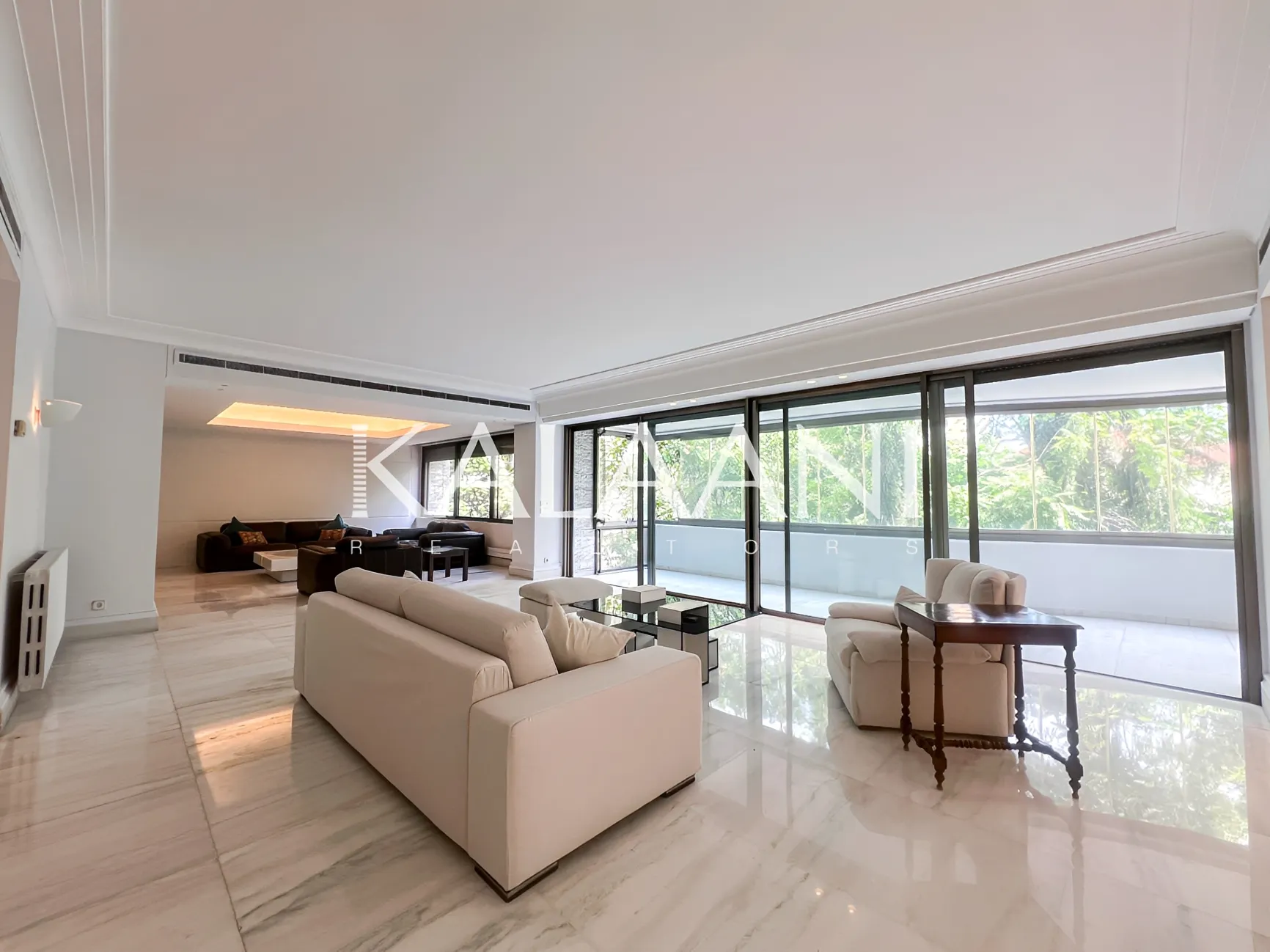 Apartment for rent in Achrafieh, Beirut, Lebanon - 4 bed, 5 bath