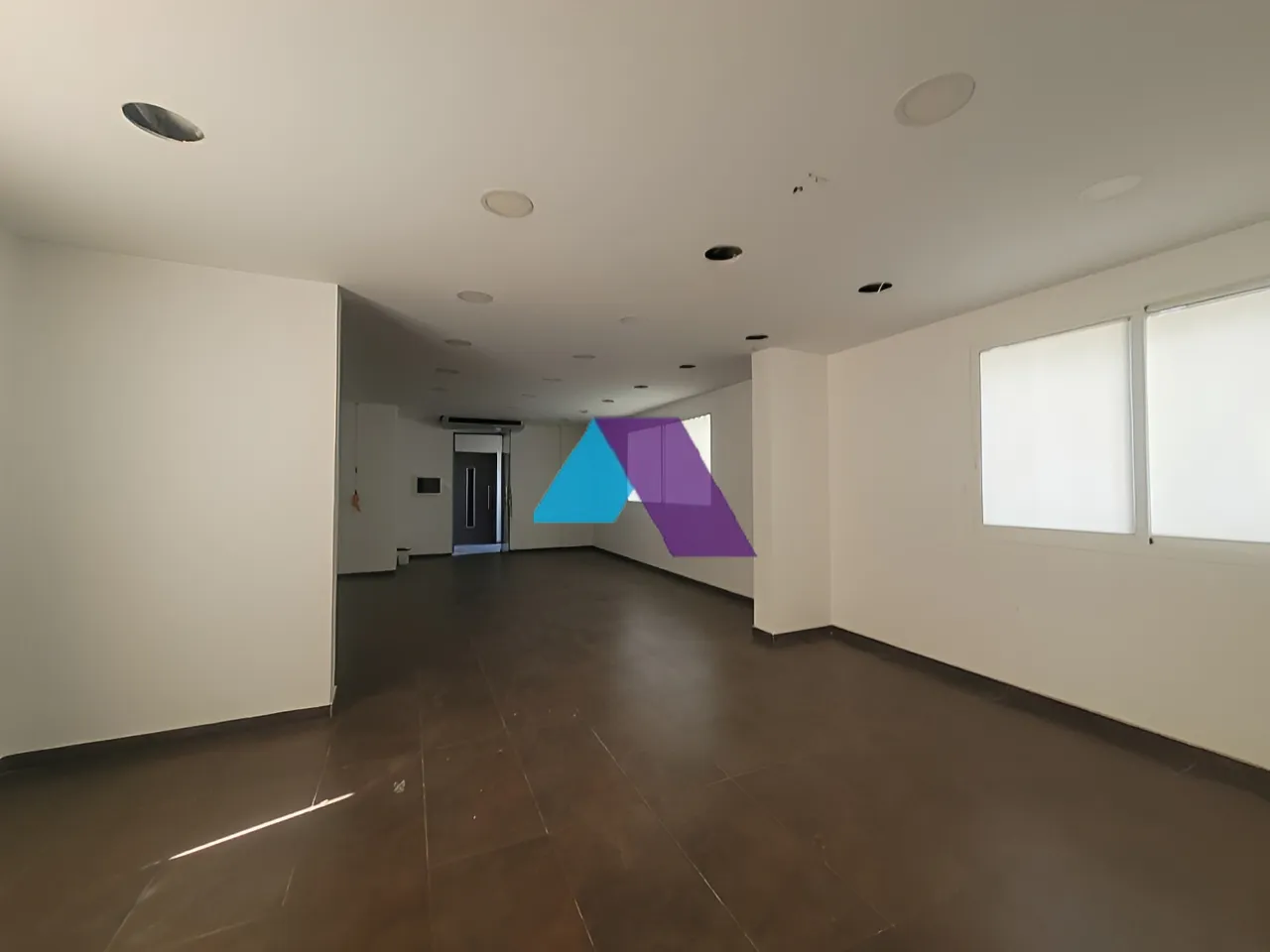 Building for rent in Dbayeh