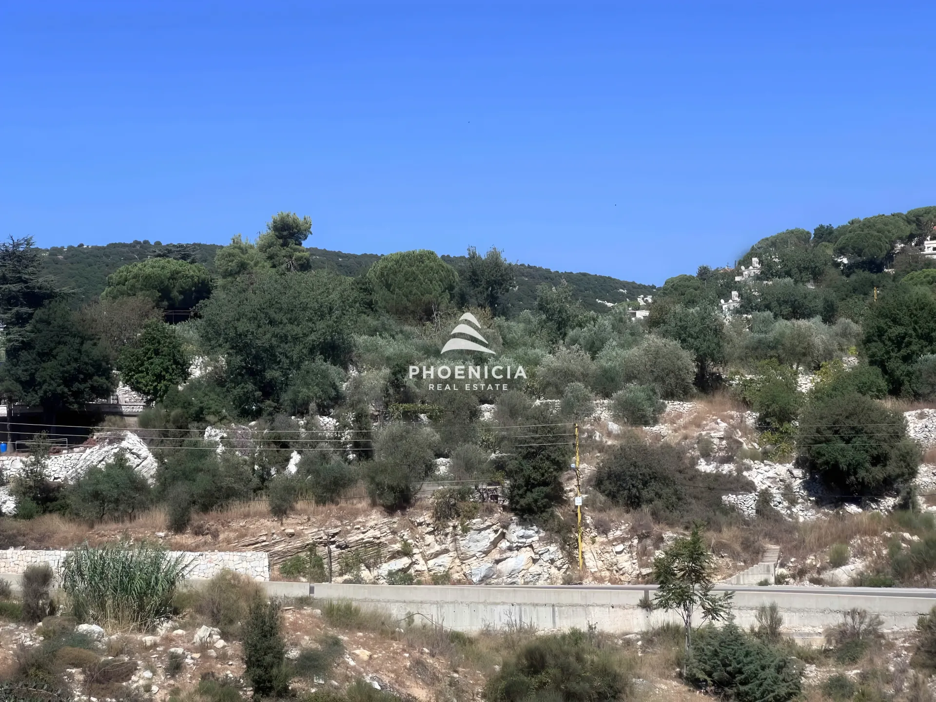 Land for Sale in Maifouq