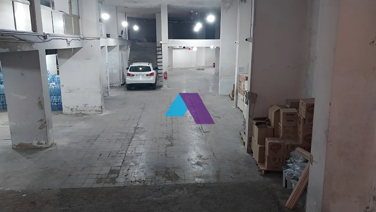 Warehouse for sale in Sioufi