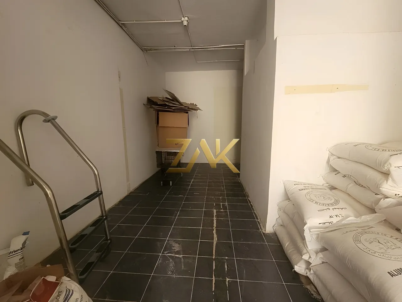 Commercial Property for Rent zouk el kharab
