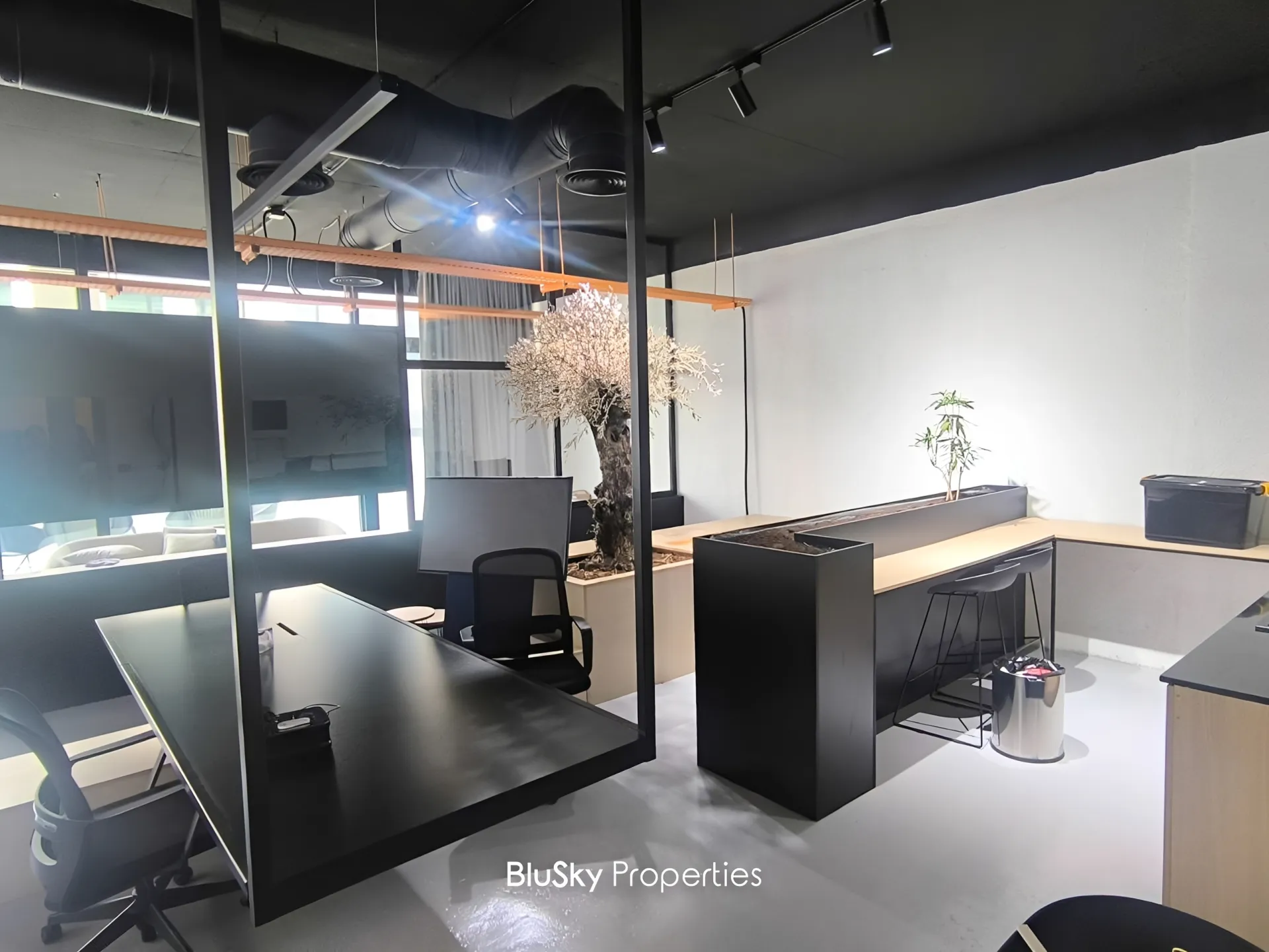 Office for rent in Dbayeh, lebanon
