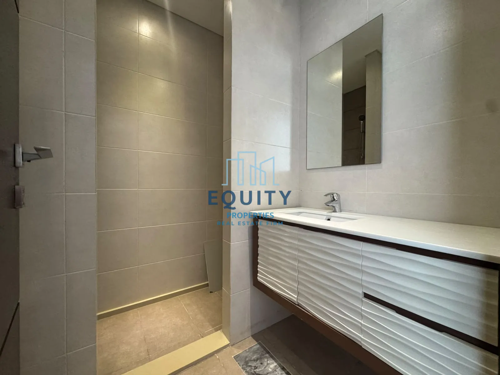 Apartment for sale in Qornet El Hamra