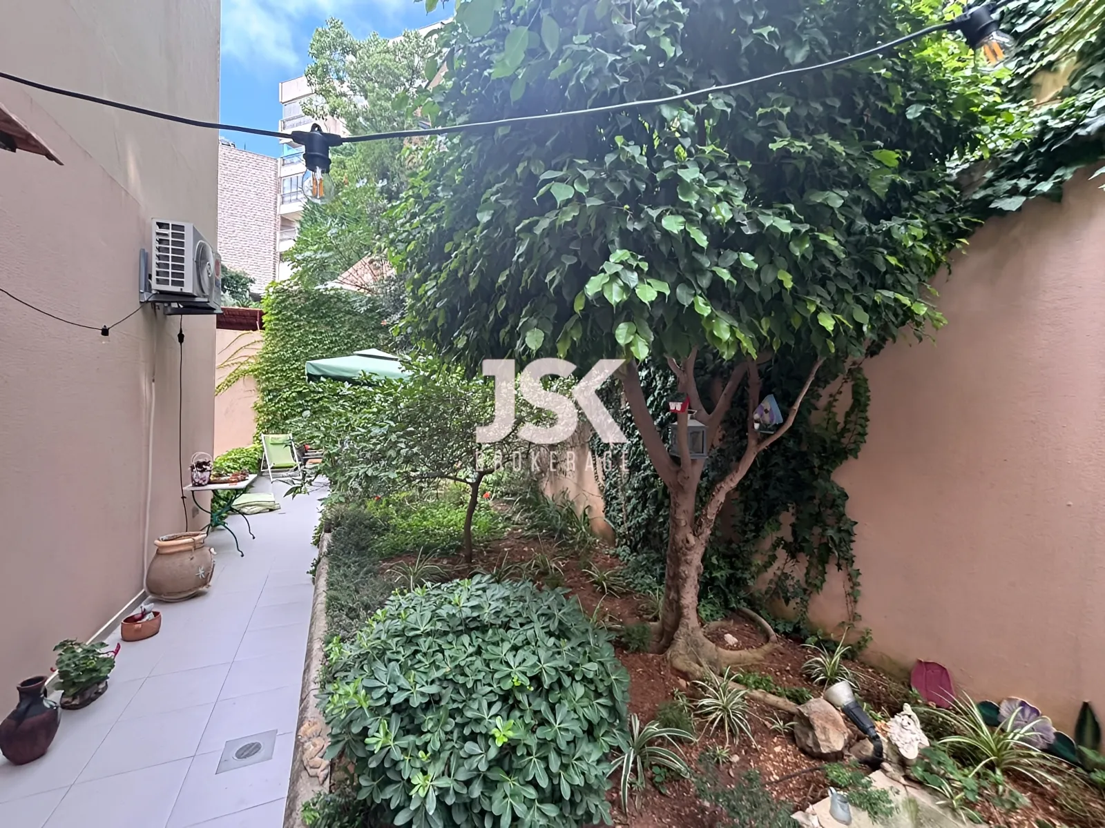 Apartment for Sale in Mazraat Yachoua