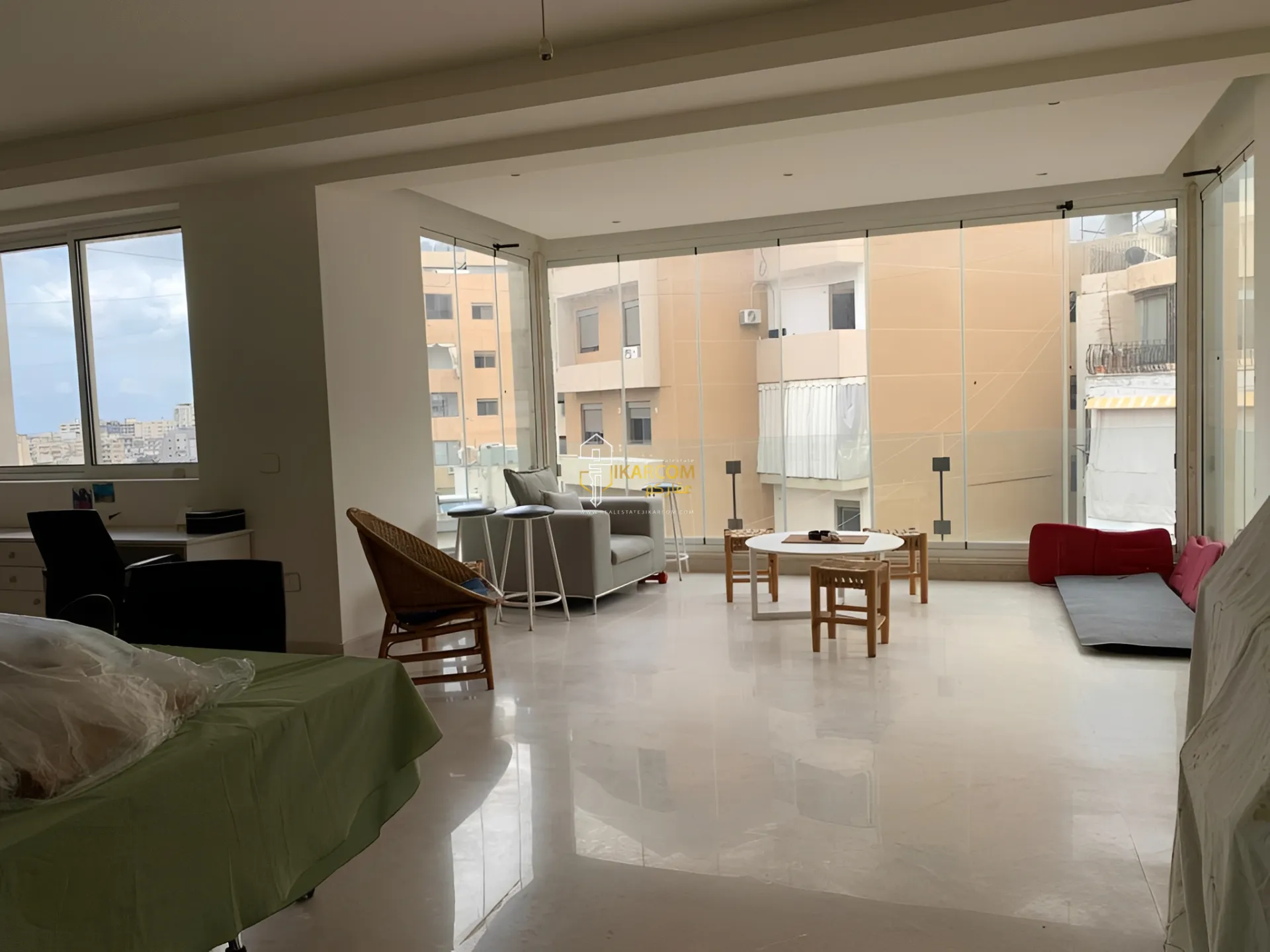 Apartment for Sale in Jdeideh - 3 bed, 4 bath