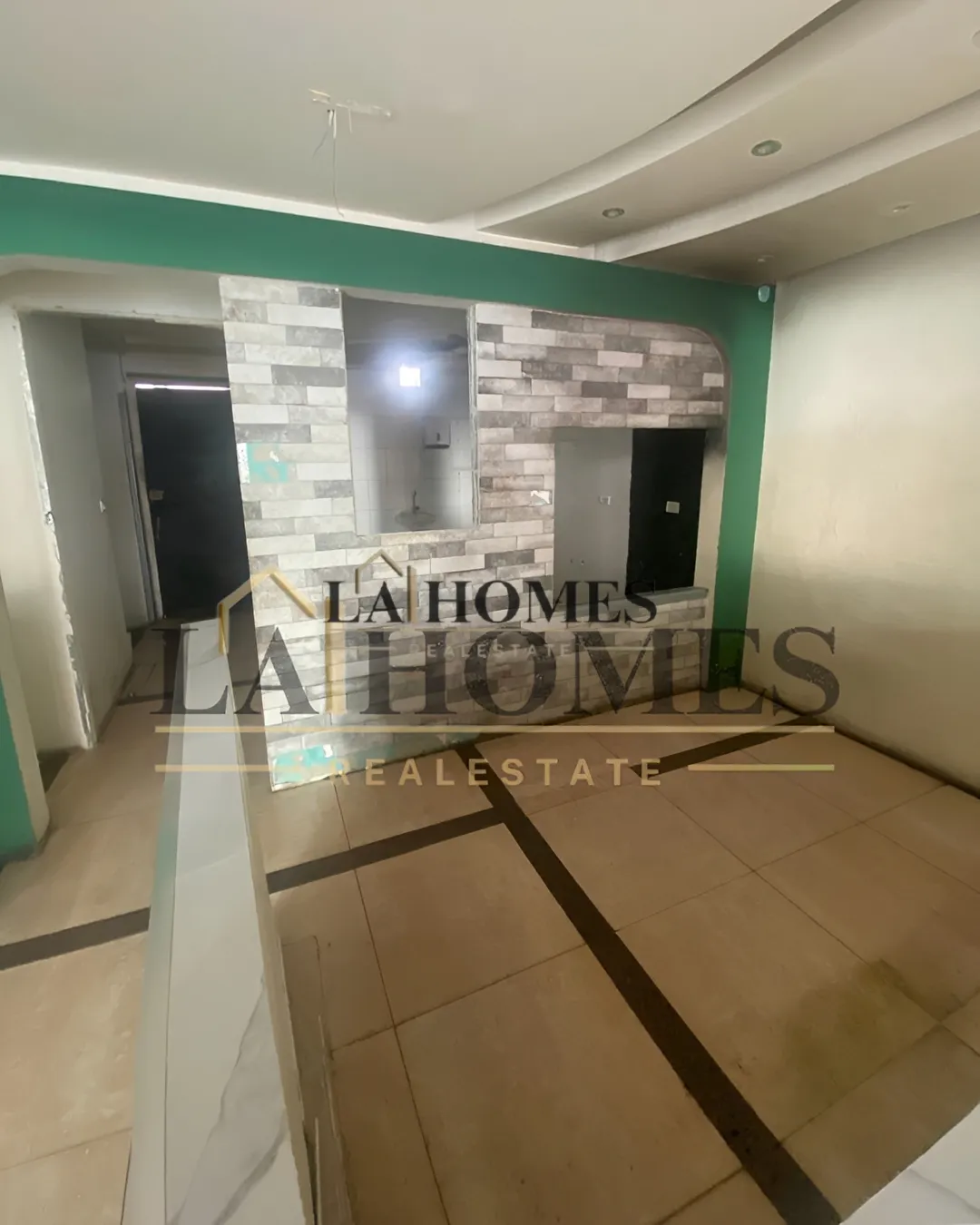 Shop for rent in Zouk Mosbeh
