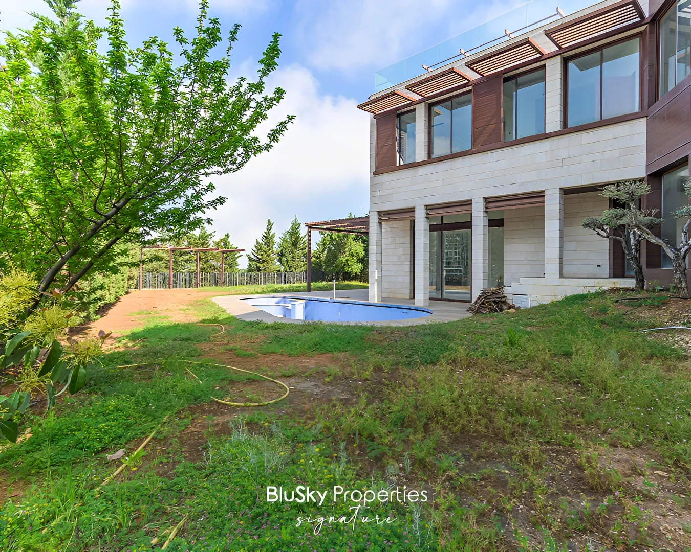 Villa for sale in Qennabet broummana, lebanon - 4 bed, 7.0 bath