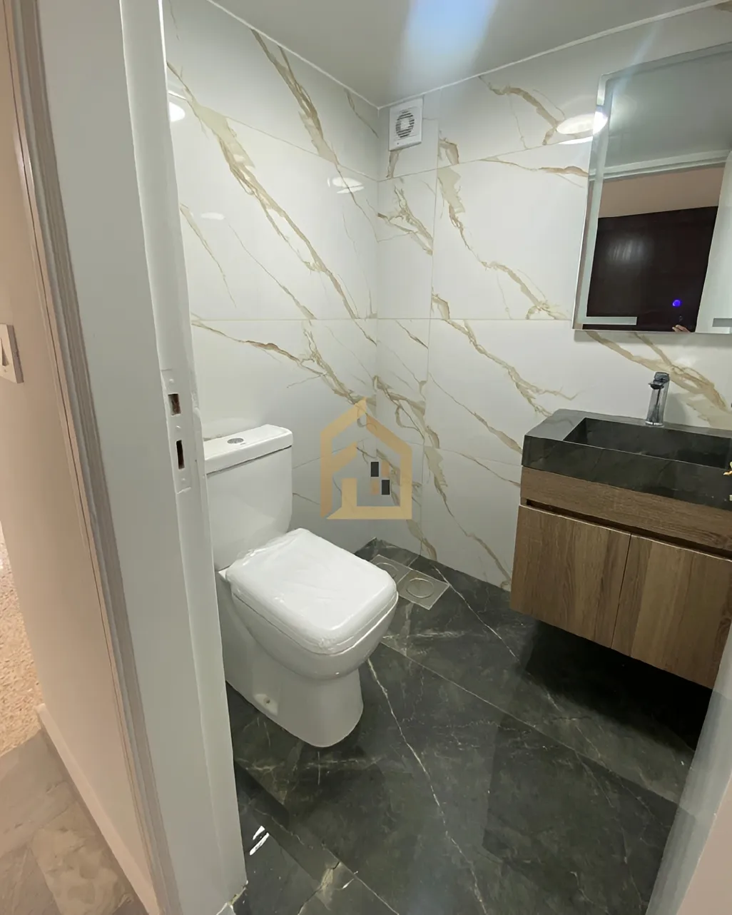 Apartment for sale in Zouk Mosbeh, Lebanon - 3 bed, 2 bath