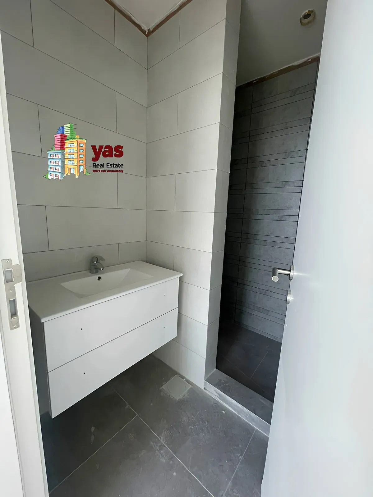 Apartment for Sale in Achrafieh - 1 bed, 2 bath