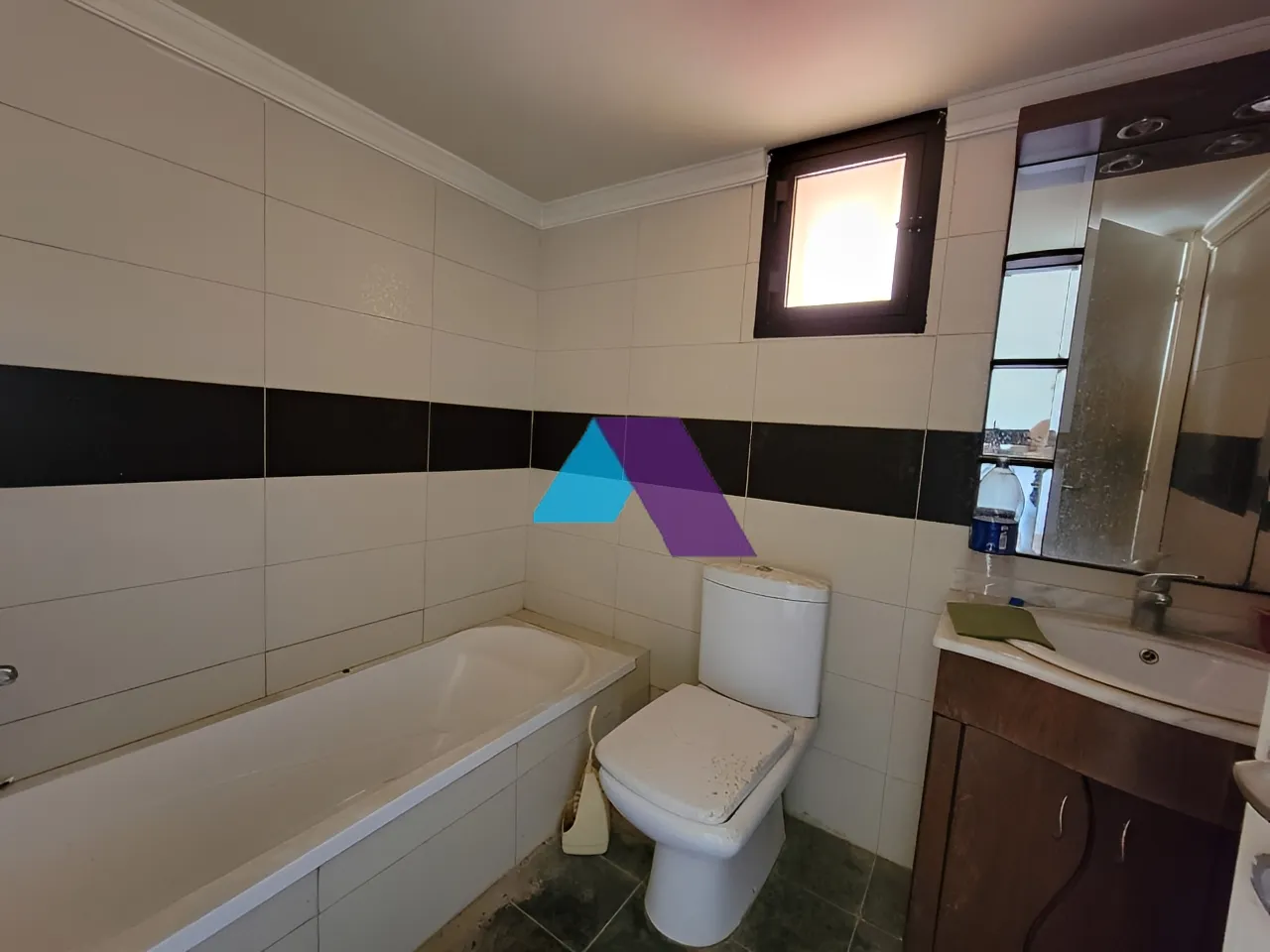 Apartment for Sale in Ballouneh