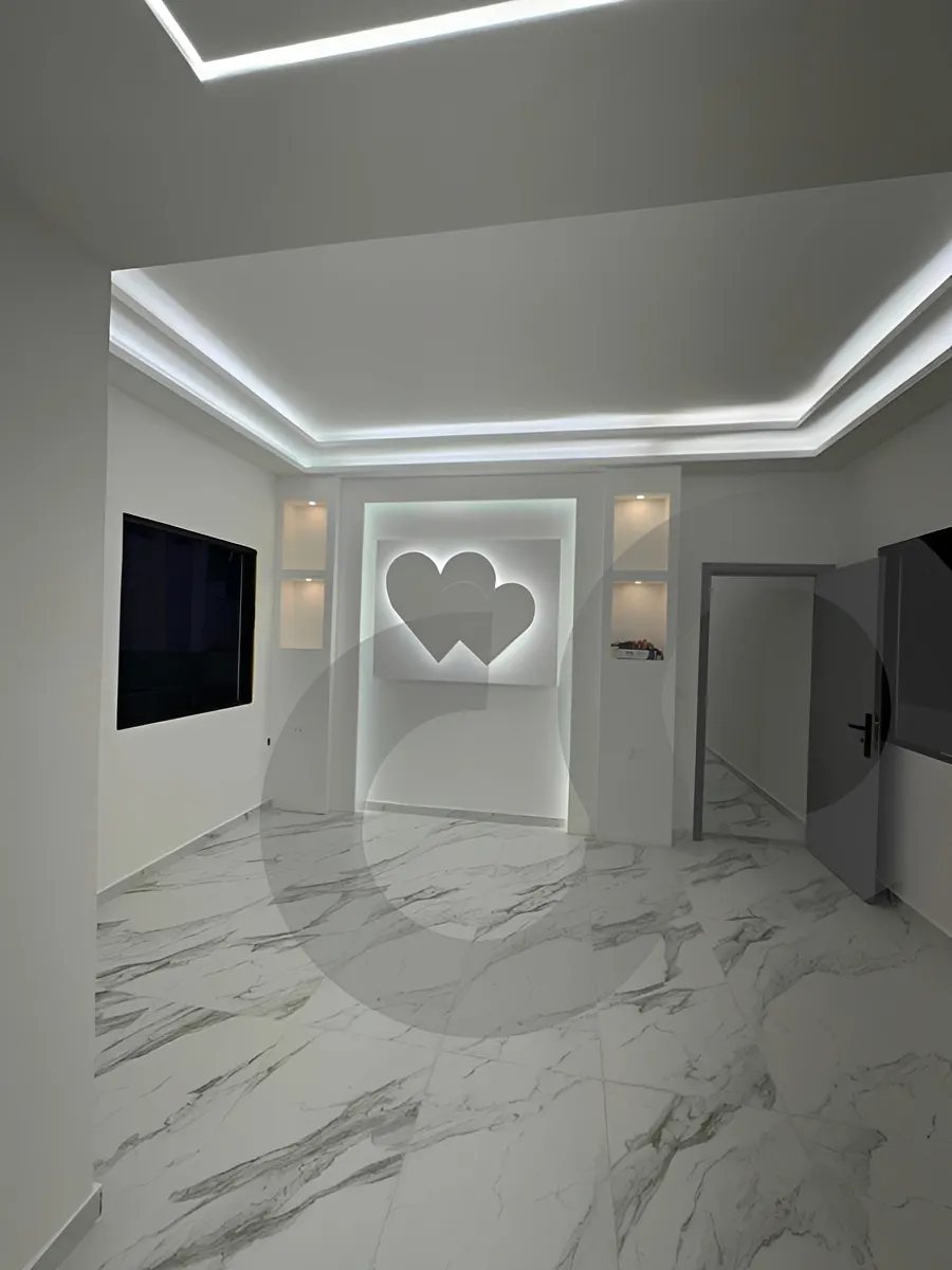Apartment for Sale in Tariq El Jdideh - 3 bed, 3 bath