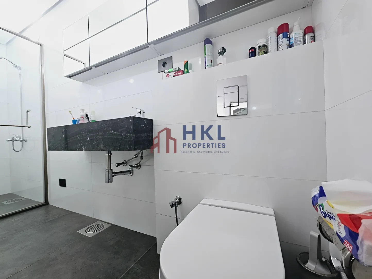 Office for rent in Sin El Fil, Lebanon