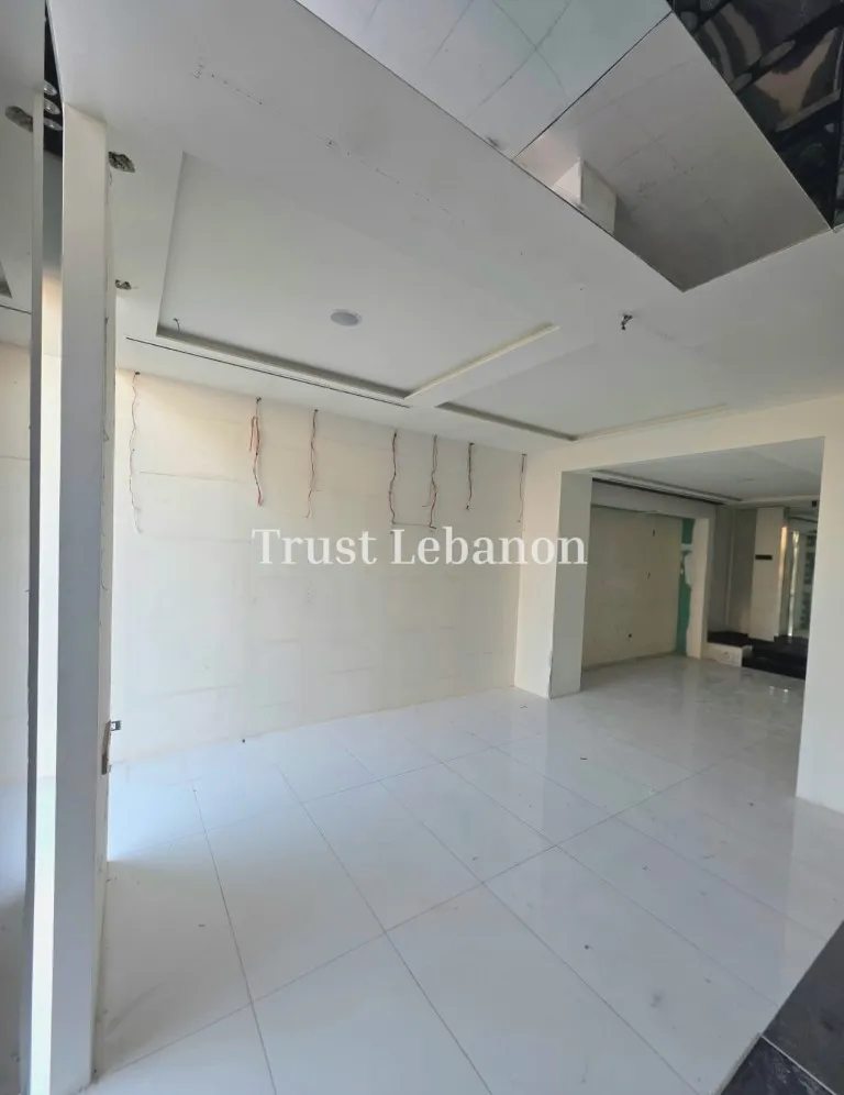 Showroom for rent in Hazmieh, Lebanon